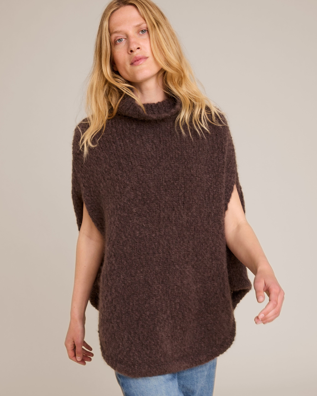 Poncho Paz med polo mörkbrun