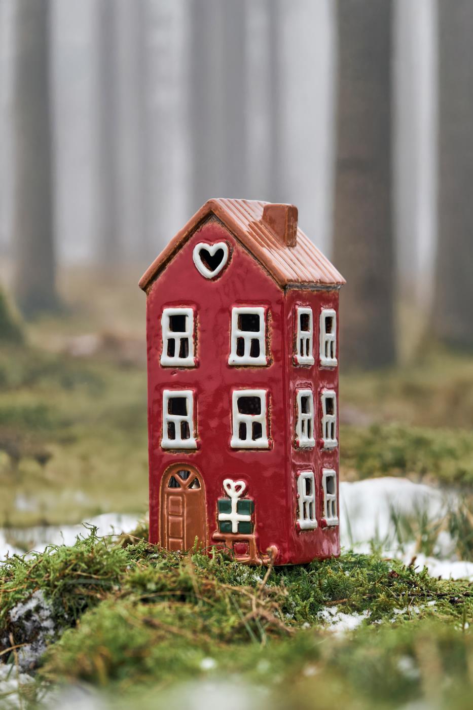 Stillenat - Christmas house - House lantern - Lantern Red house with sled