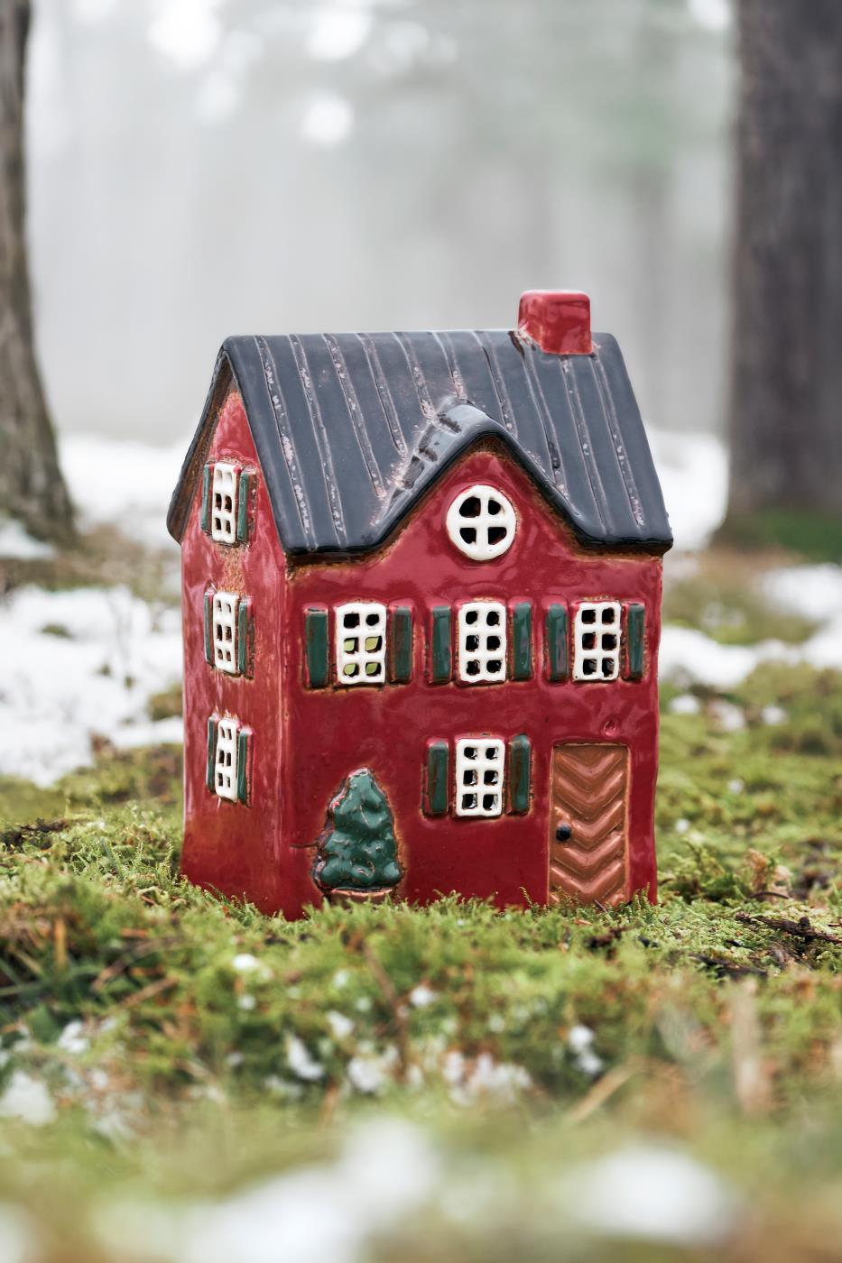 Stillenat - Julhus - Huslykta - Ljuslykta - Ljushus Rött hus med gran - 2