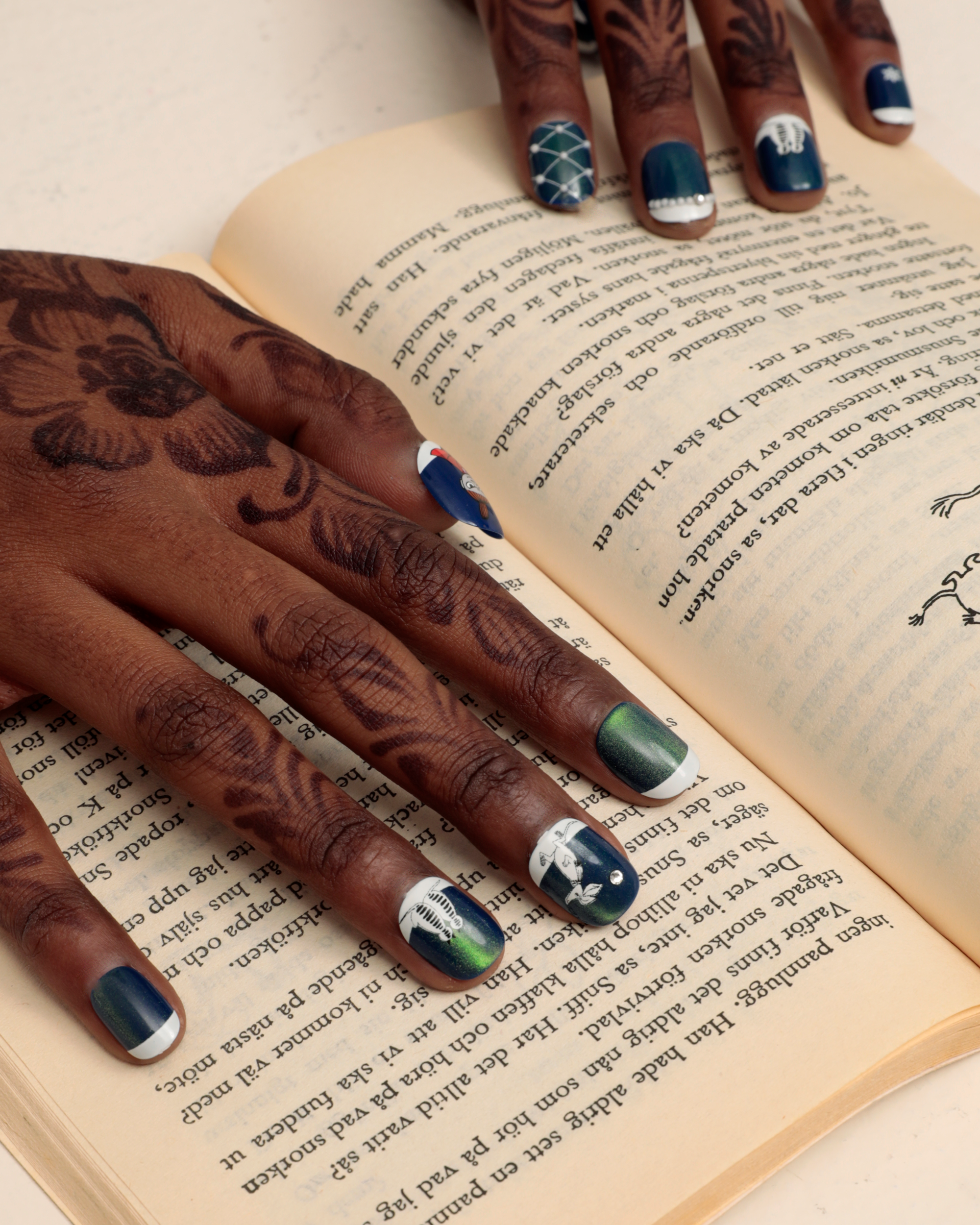 Moomin Press-on Nails - Auroras Kiss