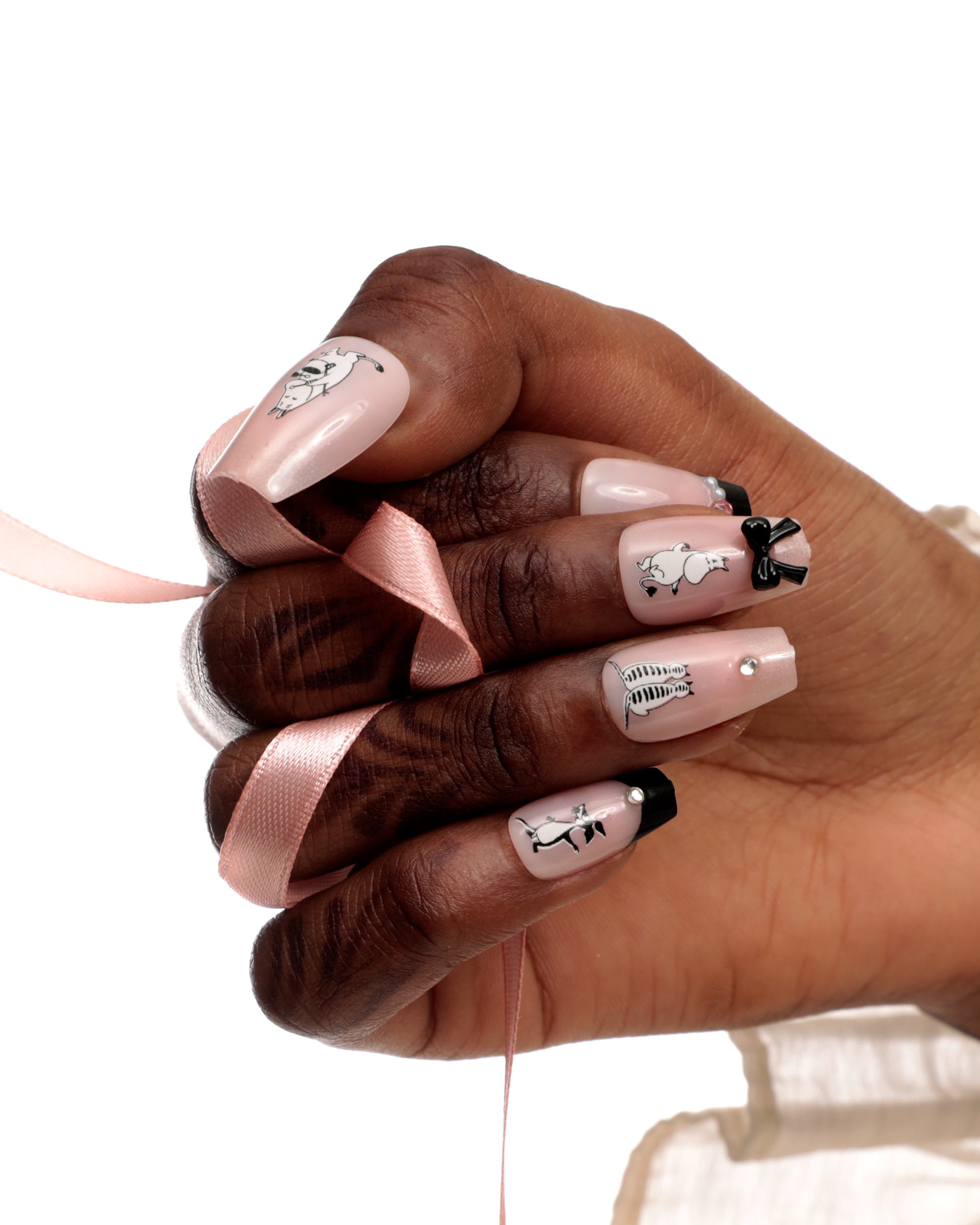 Mumin Press-On Naglar - Pink Noir