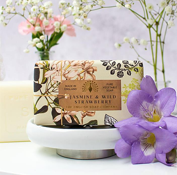 Fast tvål Jasmine & Wild Strawberry 190g