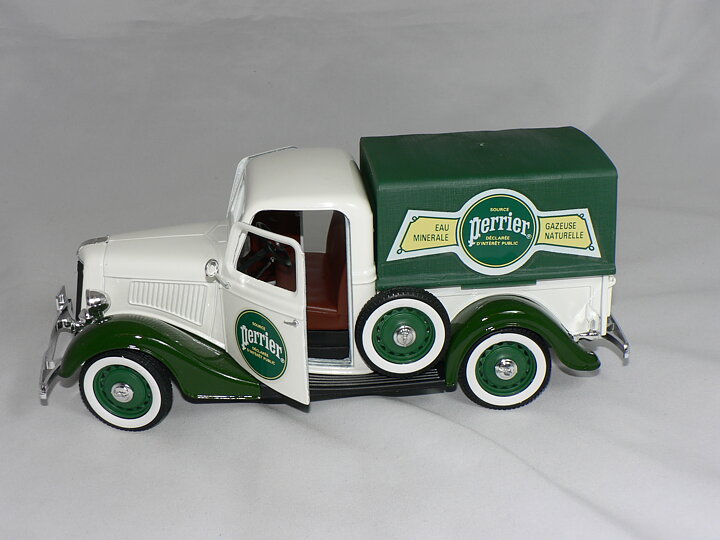 Ford  PIck Up  1934  1:18 Solido