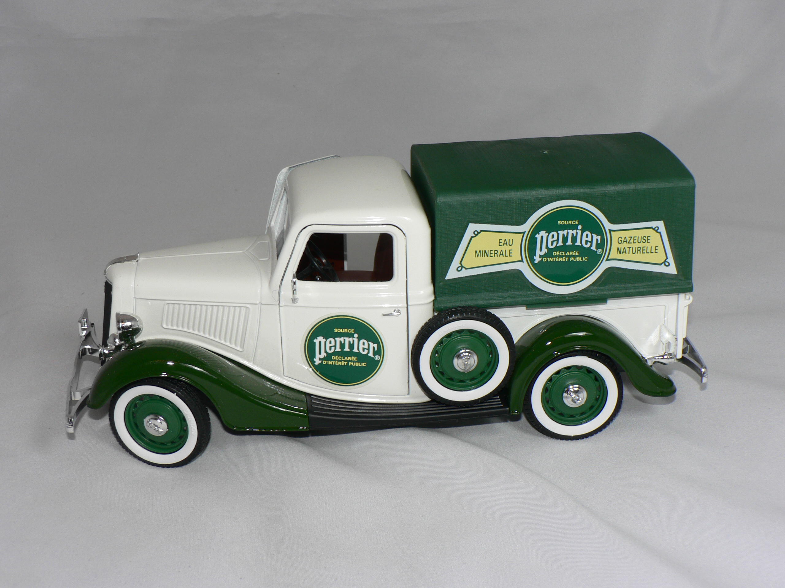 Ford  PIck Up  1934  1:18 Solido - 3