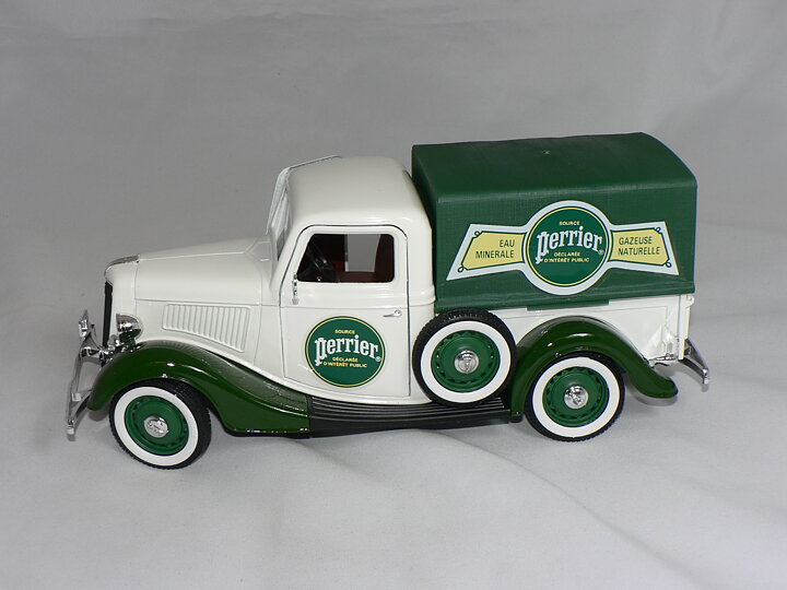 Ford  PIck Up  1934  1:18 Solido