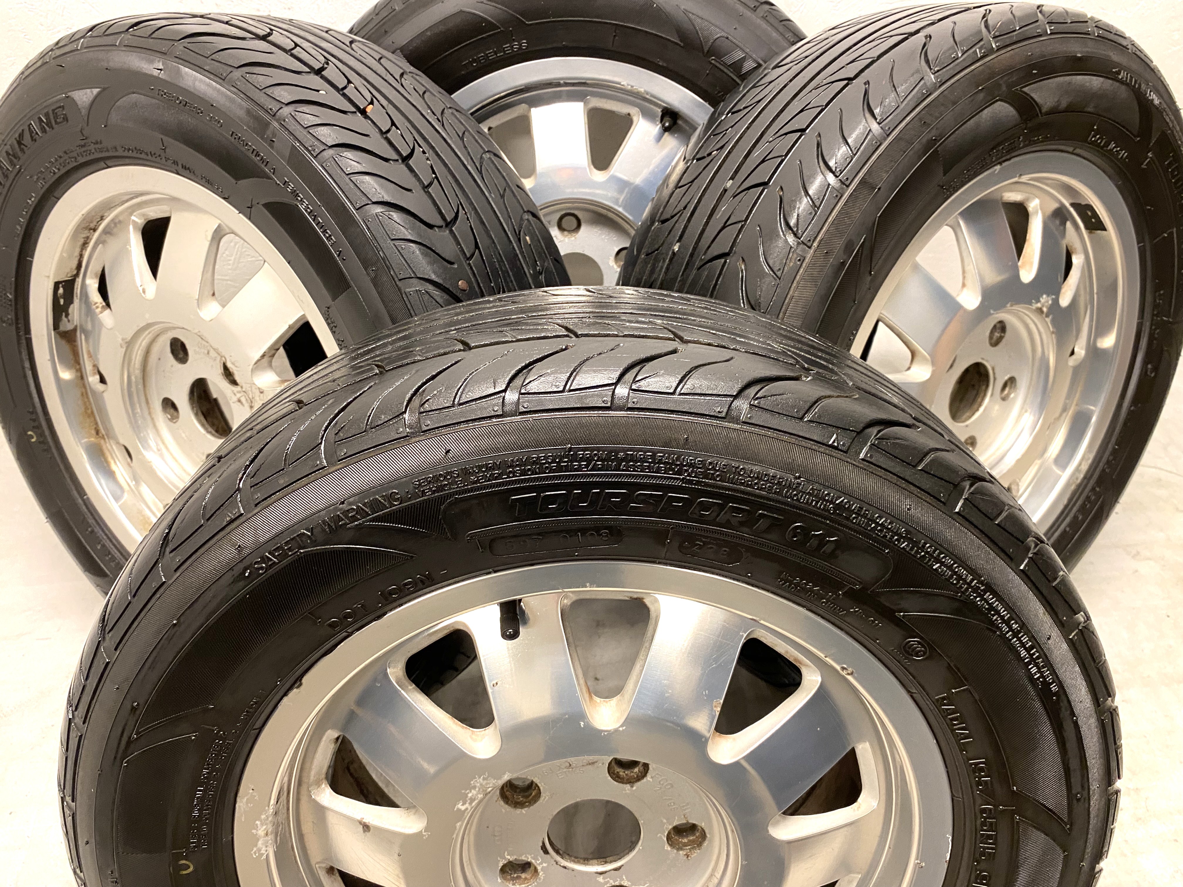 Kompletta Sommarhjul | 15" Audi 60102534282 | 5x112 6x15 ET45 57.1 + 195/65 R15 91V Nankang Toursport 611 | V01-2008 | 4.8mm | 4.8mm | 4.8mm | 4.2mm - 2