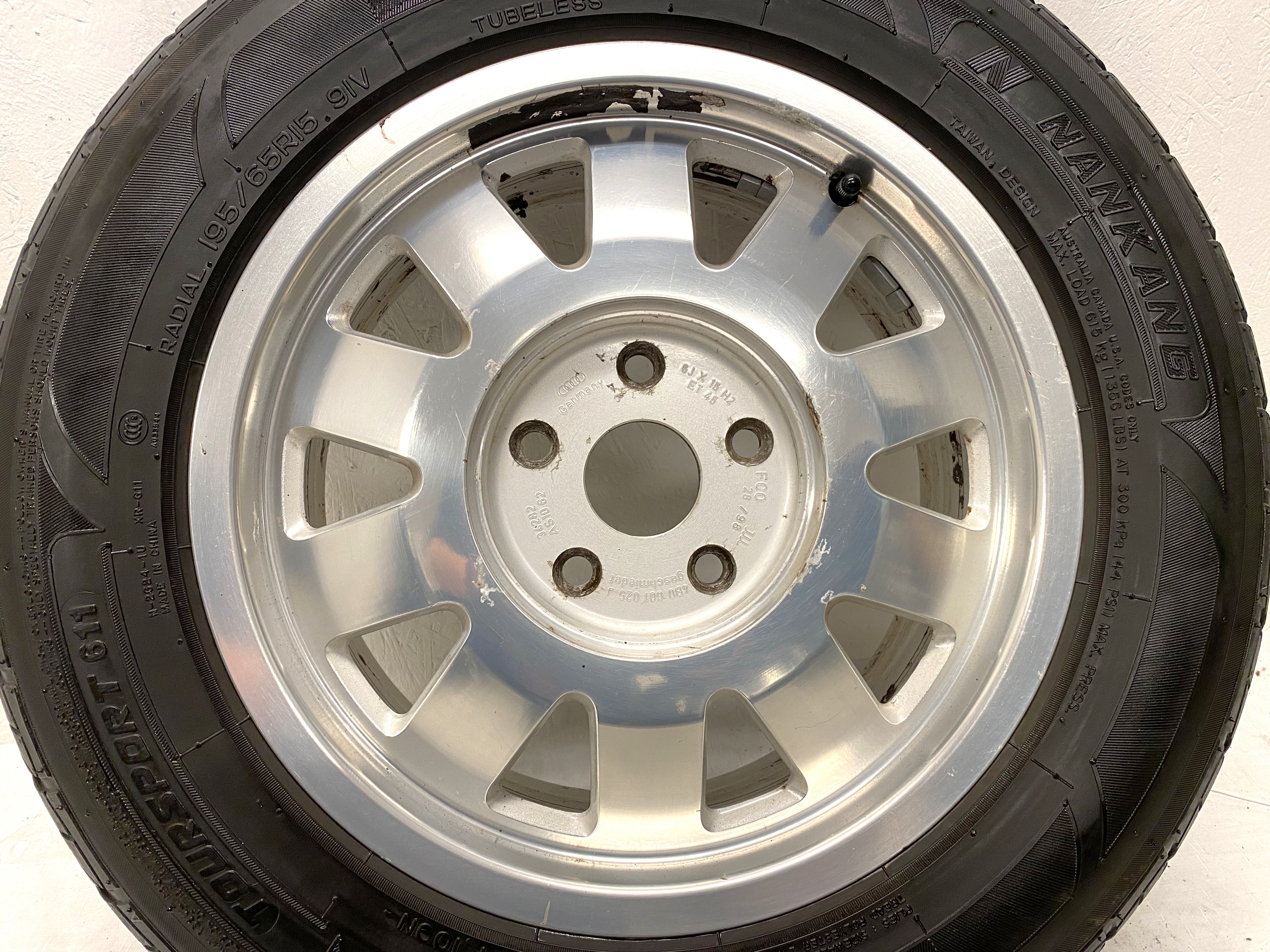 Kompletta Sommarhjul | 15" Audi 60102534282 | 5x112 6x15 ET45 57.1 + 195/65 R15 91V Nankang Toursport 611 | V01-2008 | 4.8mm | 4.8mm | 4.8mm | 4.2mm - 6