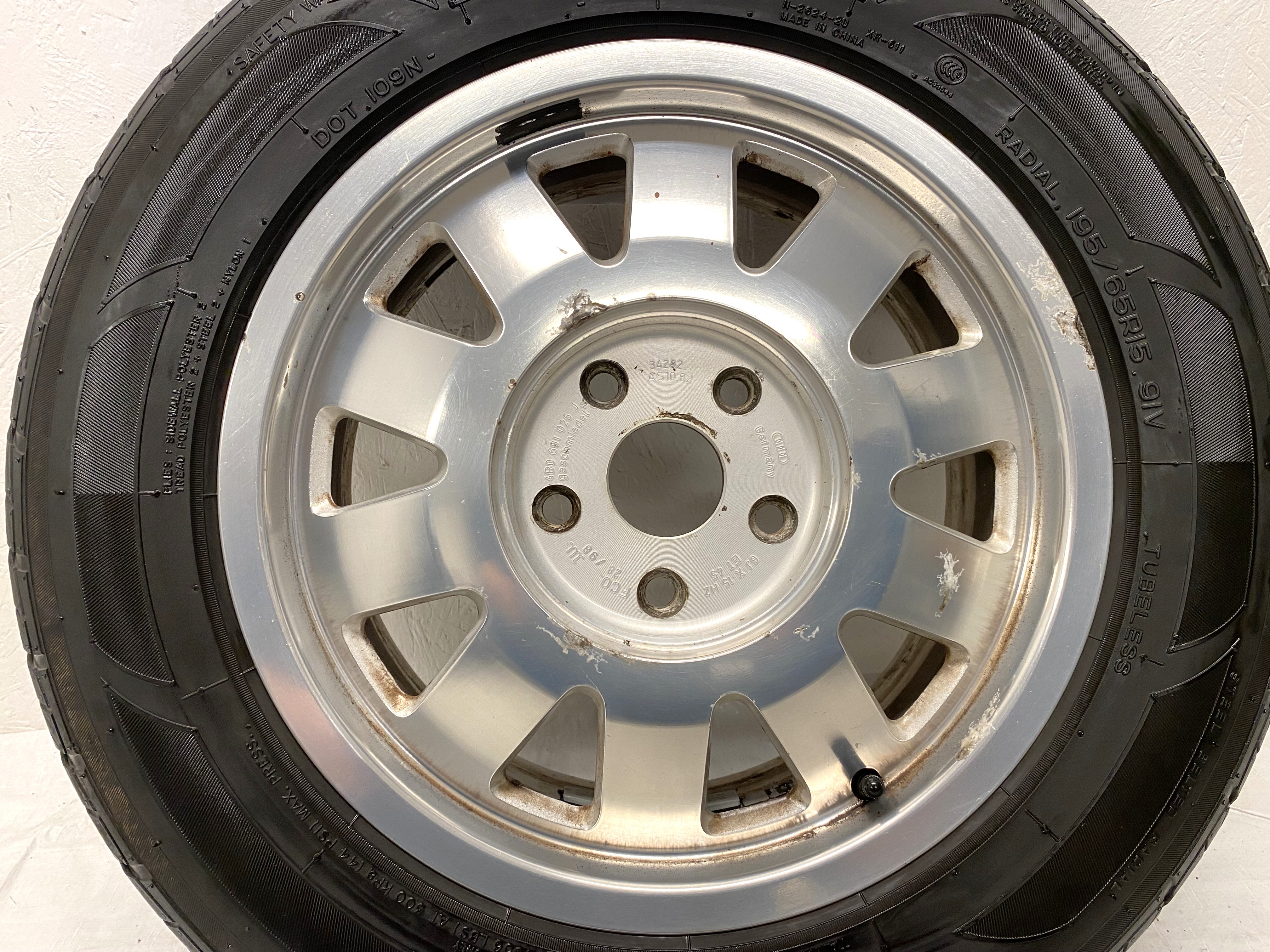 Kompletta Sommarhjul | 15" Audi 60102534282 | 5x112 6x15 ET45 57.1 + 195/65 R15 91V Nankang Toursport 611 | V01-2008 | 4.8mm | 4.8mm | 4.8mm | 4.2mm - 9