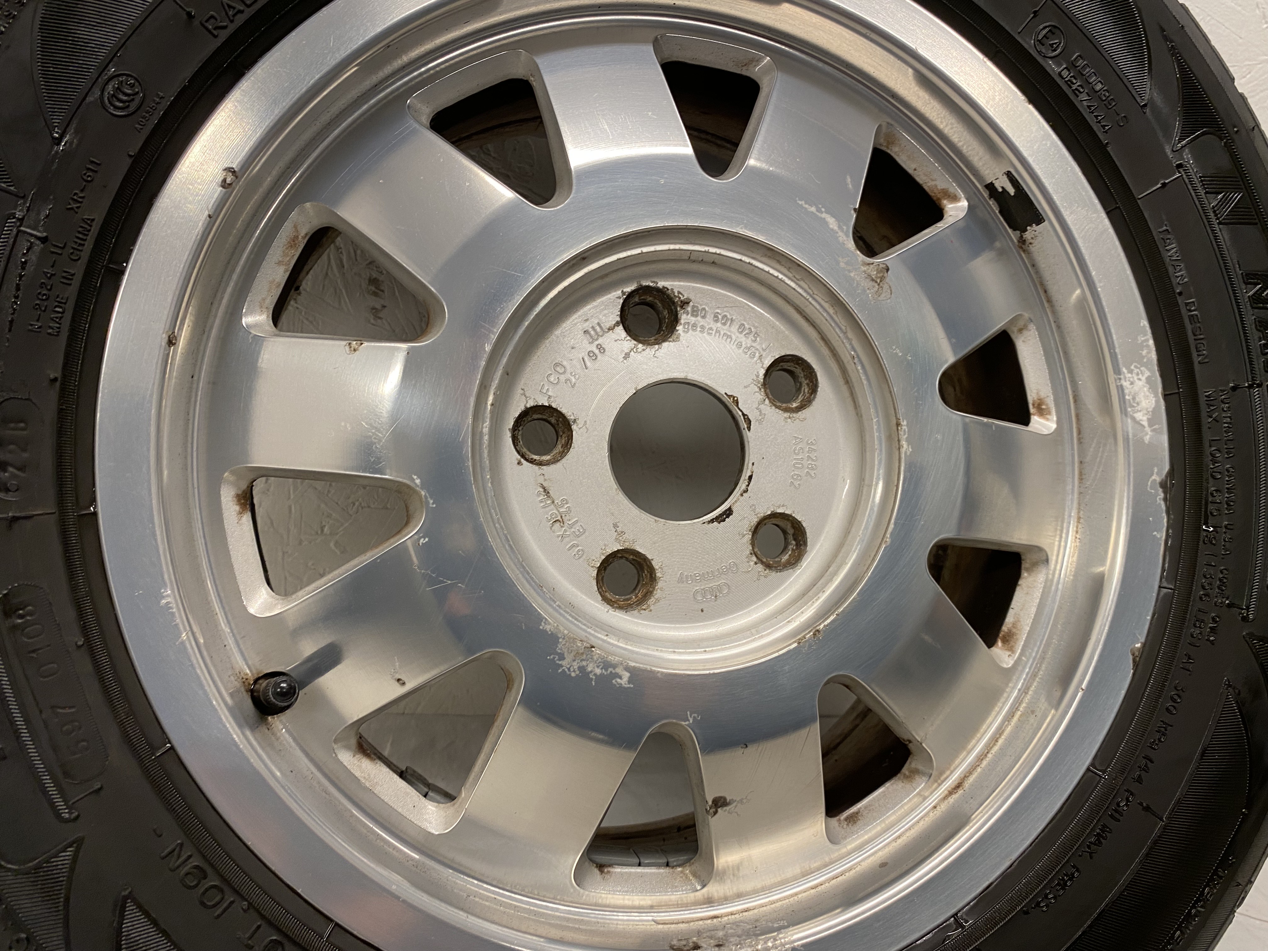 Kompletta Sommarhjul | 15" Audi 60102534282 | 5x112 6x15 ET45 57.1 + 195/65 R15 91V Nankang Toursport 611 | V01-2008 | 4.8mm | 4.8mm | 4.8mm | 4.2mm - 16