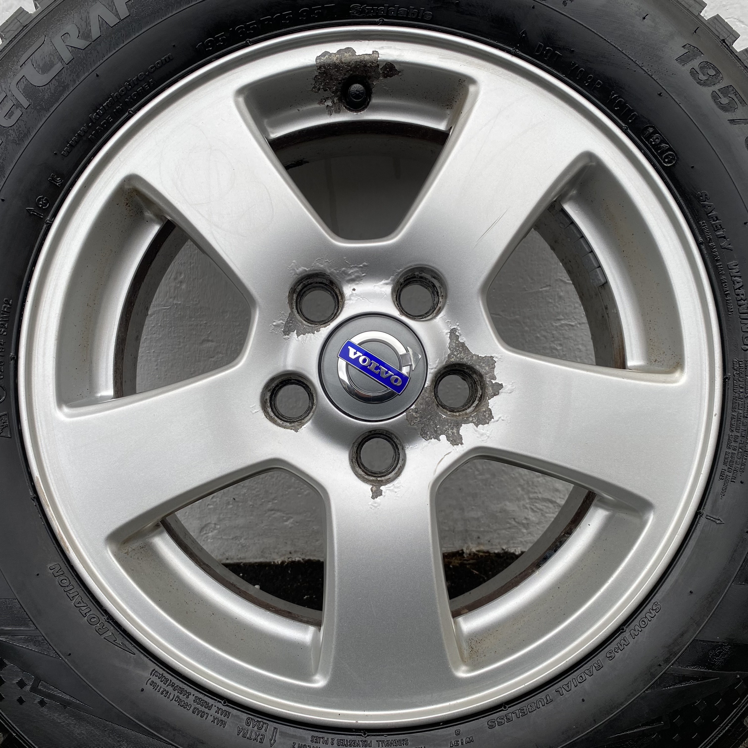 Kompletta Vinterhjul DUBB | 15" VOLVO 30714962 | 5x108 6x15 ET46 63.4 +  195/65 R15 Kumho Winter Craft Ice Wi31 | V14-2016 |8|8|8|8mm - 9
