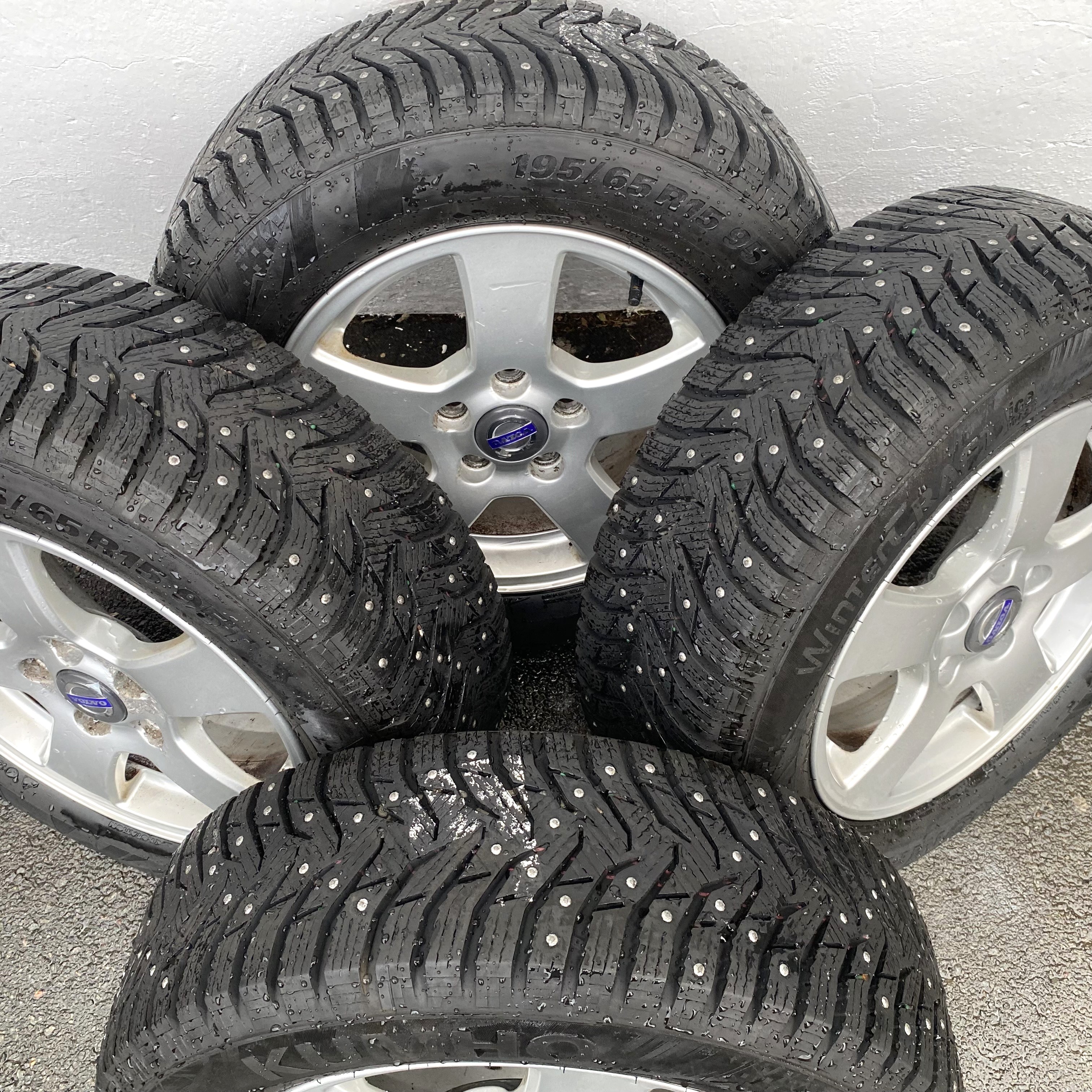 Kompletta Vinterhjul DUBB | 15" VOLVO 30714962 | 5x108 6x15 ET46 63.4 +  195/65 R15 Kumho Winter Craft Ice Wi31 | V14-2016 |8|8|8|8mm - 3