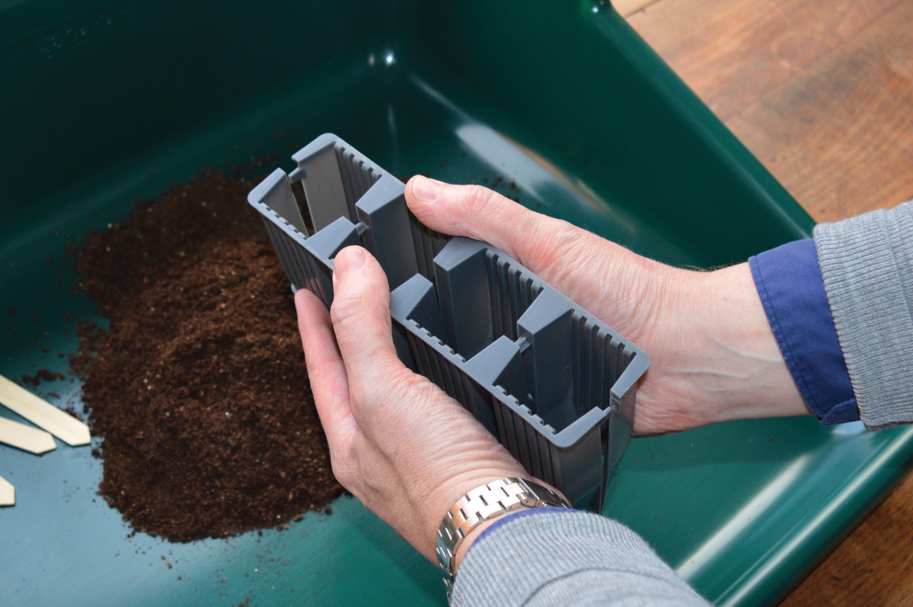 Pluggbrätte - Deep Root Plant - 28 celler - 7