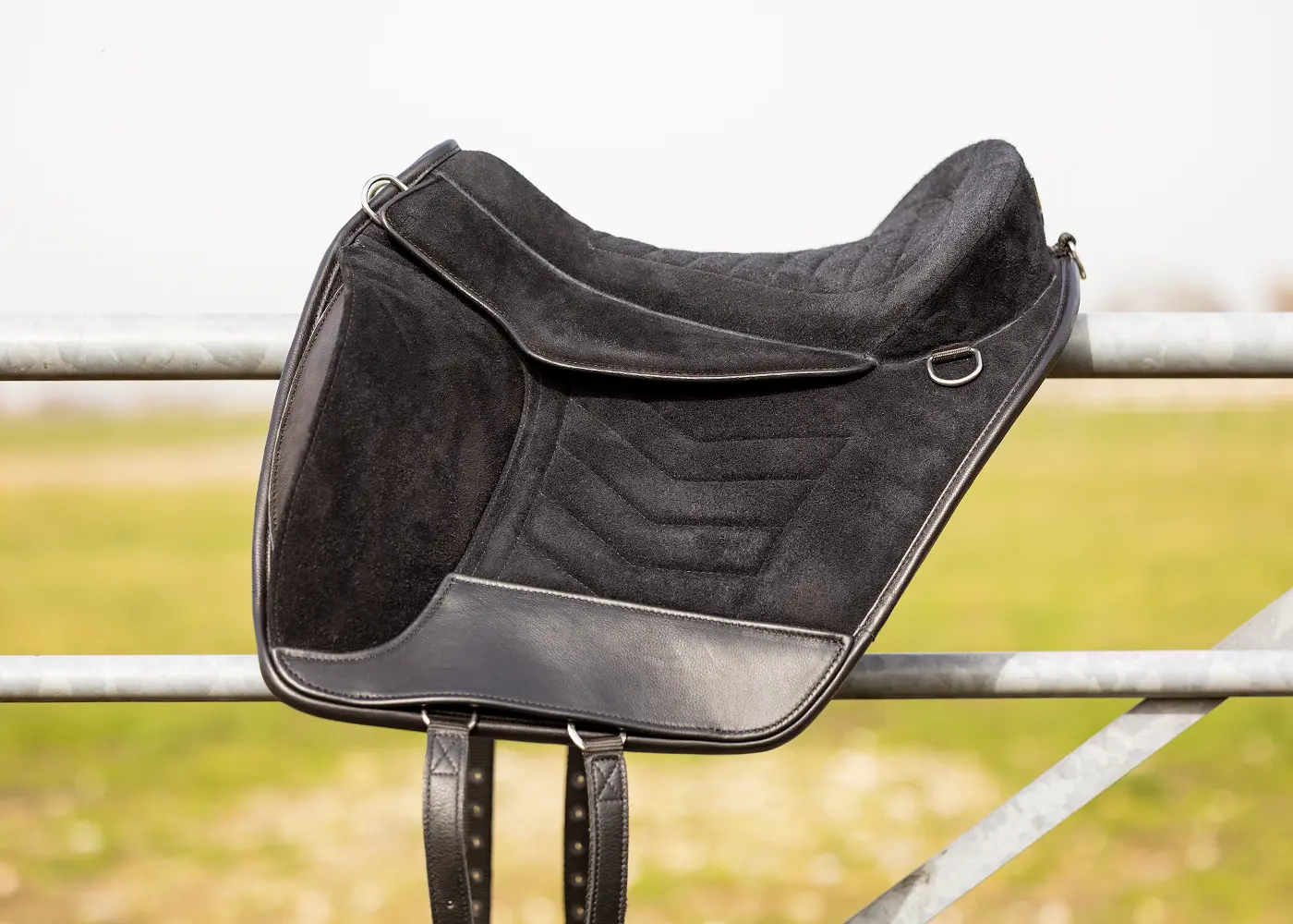 EDIX® Fusion Baroque bareback saddle, suede, black