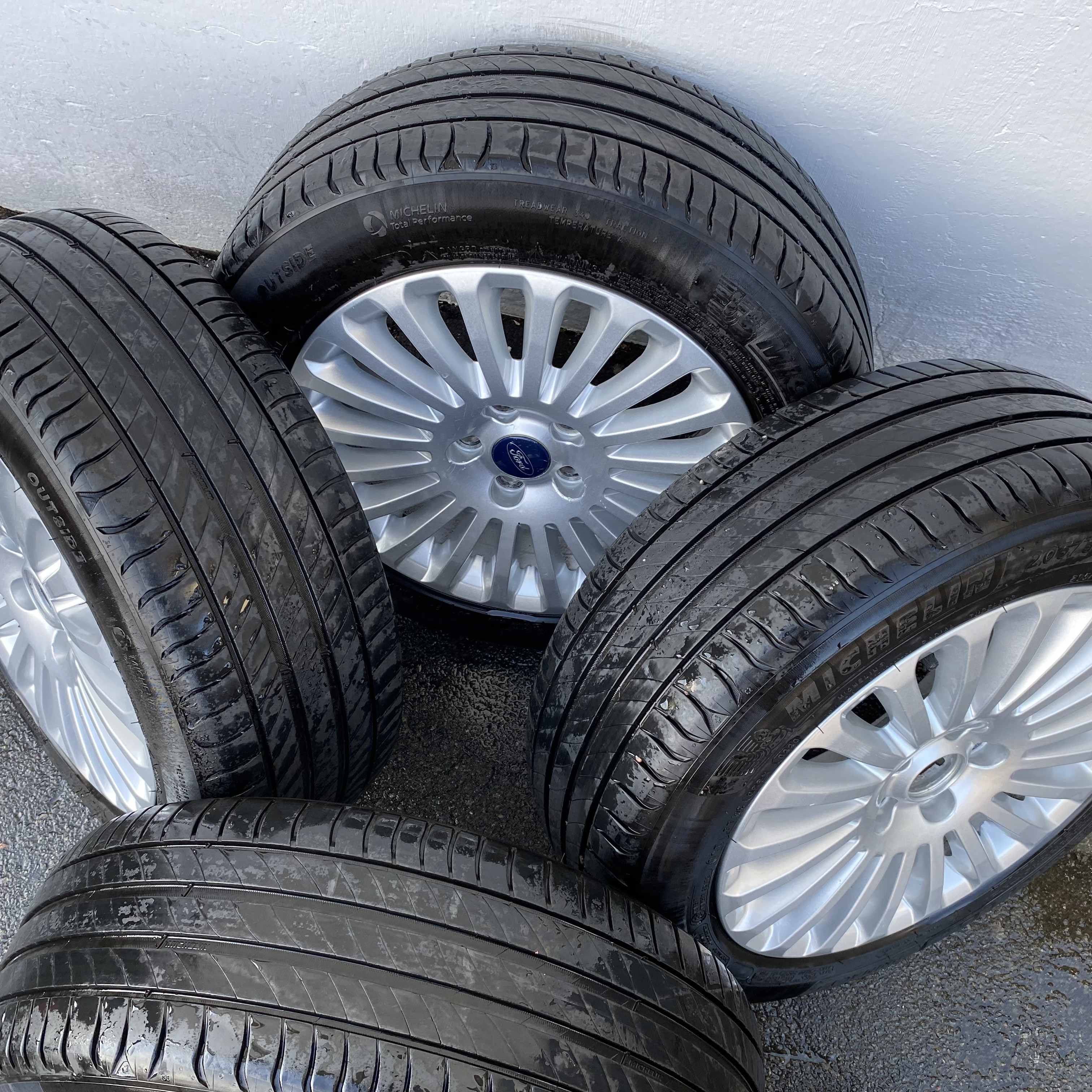Kompletta Sommarhjul | 16" FORD | 5x108 7x16 ET50 63.4 + 205/55 R16 91V Michelin Primacy 4 | V02-2020 | 5.6mm | 5.6m | 5.2mm | 5.2mm  - 4