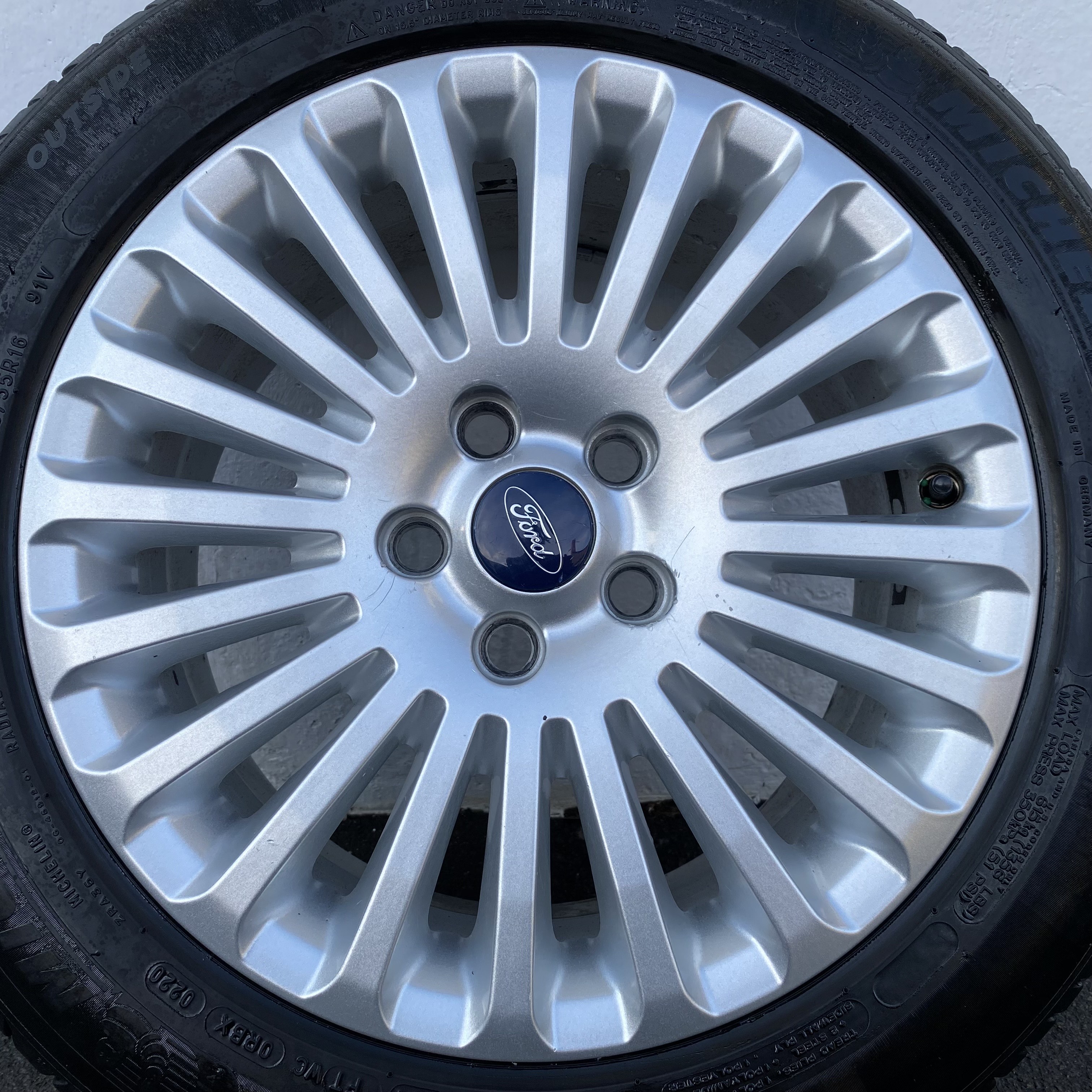 Kompletta Sommarhjul | 16" FORD | 5x108 7x16 ET50 63.4 + 205/55 R16 91V Michelin Primacy 4 | V02-2020 | 5.6mm | 5.6m | 5.2mm | 5.2mm  - 7
