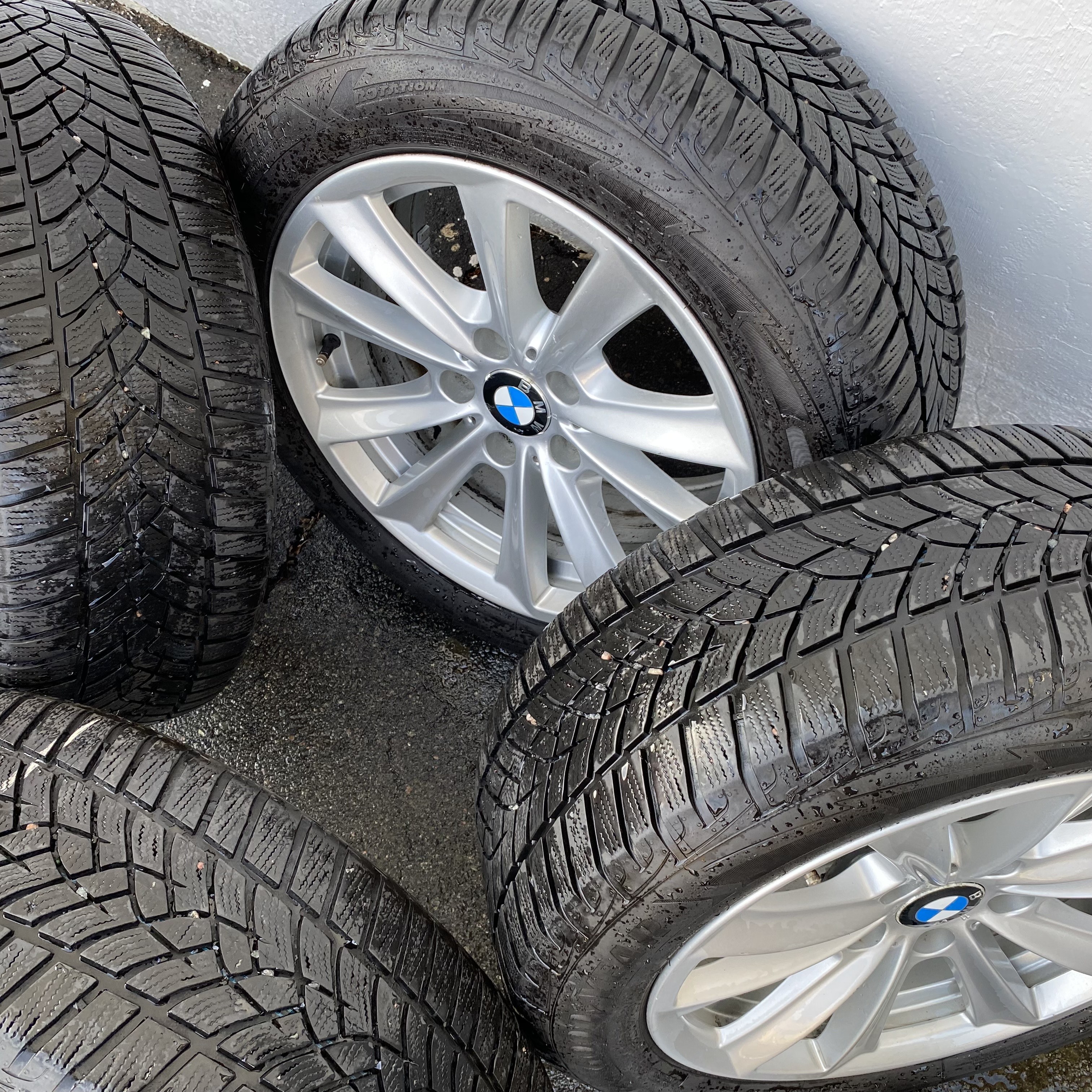 Kompletta Vinterhjul M+S | 17" BMW 6780720 | 5x120 8x17 ET30 72.6 + 225/55 R17 101V Goodyear Ultra Grip Performance GEN-1 | V49-2018 | 6.2mm | 6.2mm | 5.2mm | 5.2mm - 4