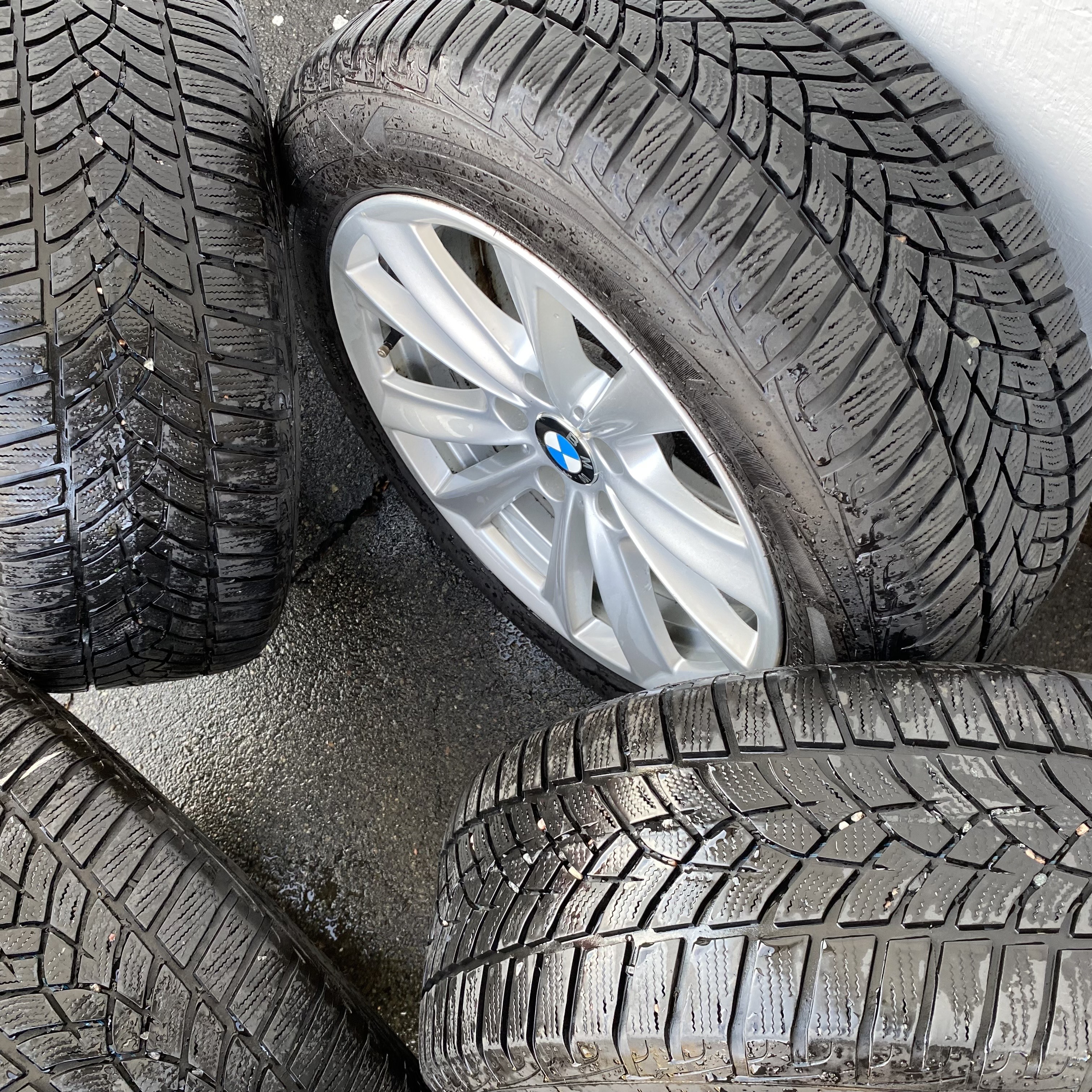 Kompletta Vinterhjul M+S | 17" BMW 6780720 | 5x120 8x17 ET30 72.6 + 225/55 R17 101V Goodyear Ultra Grip Performance GEN-1 | V49-2018 | 6.2mm | 6.2mm | 5.2mm | 5.2mm - 5