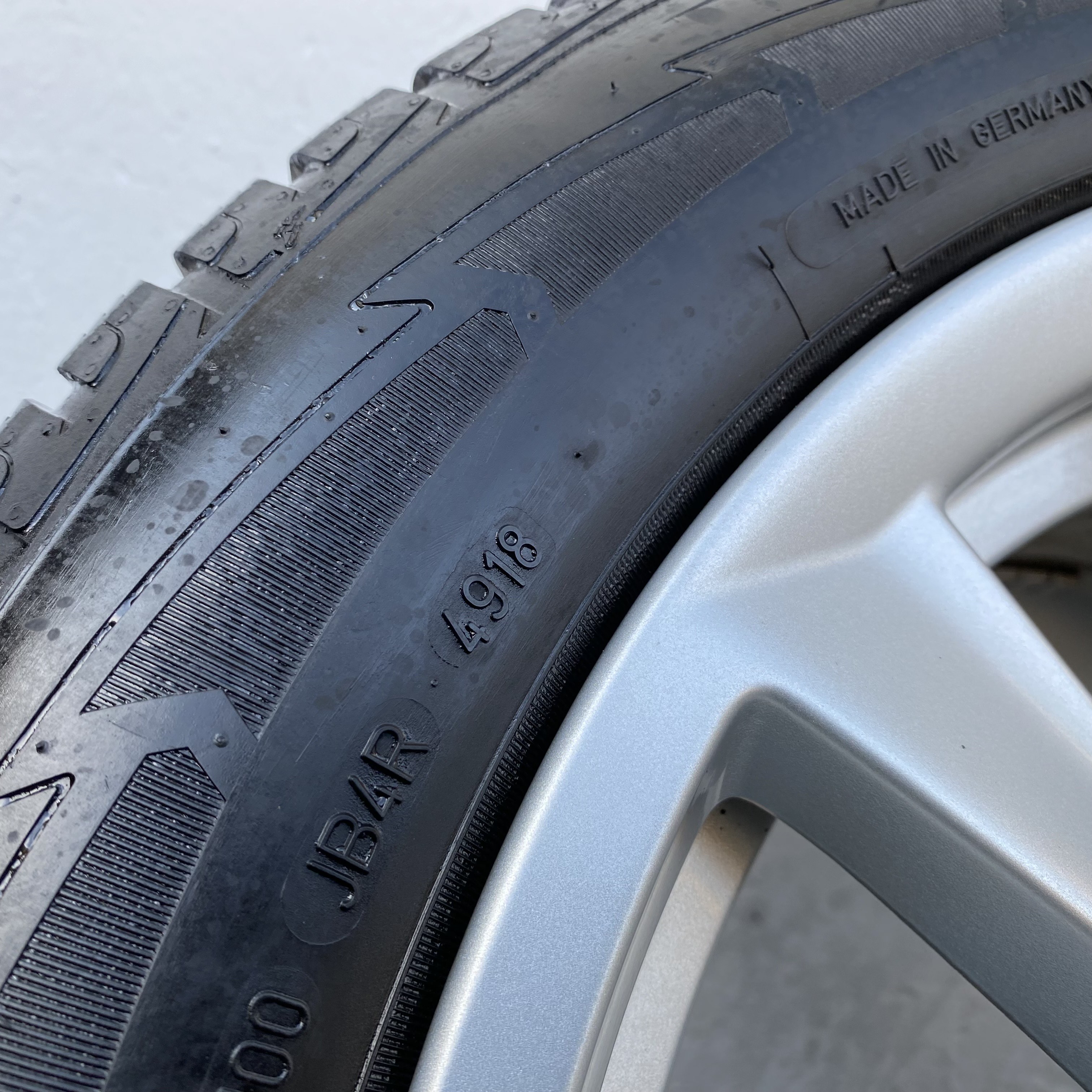 Kompletta Vinterhjul M+S | 17" BMW 6780720 | 5x120 8x17 ET30 72.6 + 225/55 R17 101V Goodyear Ultra Grip Performance GEN-1 | V49-2018 | 6.2mm | 6.2mm | 5.2mm | 5.2mm - 17