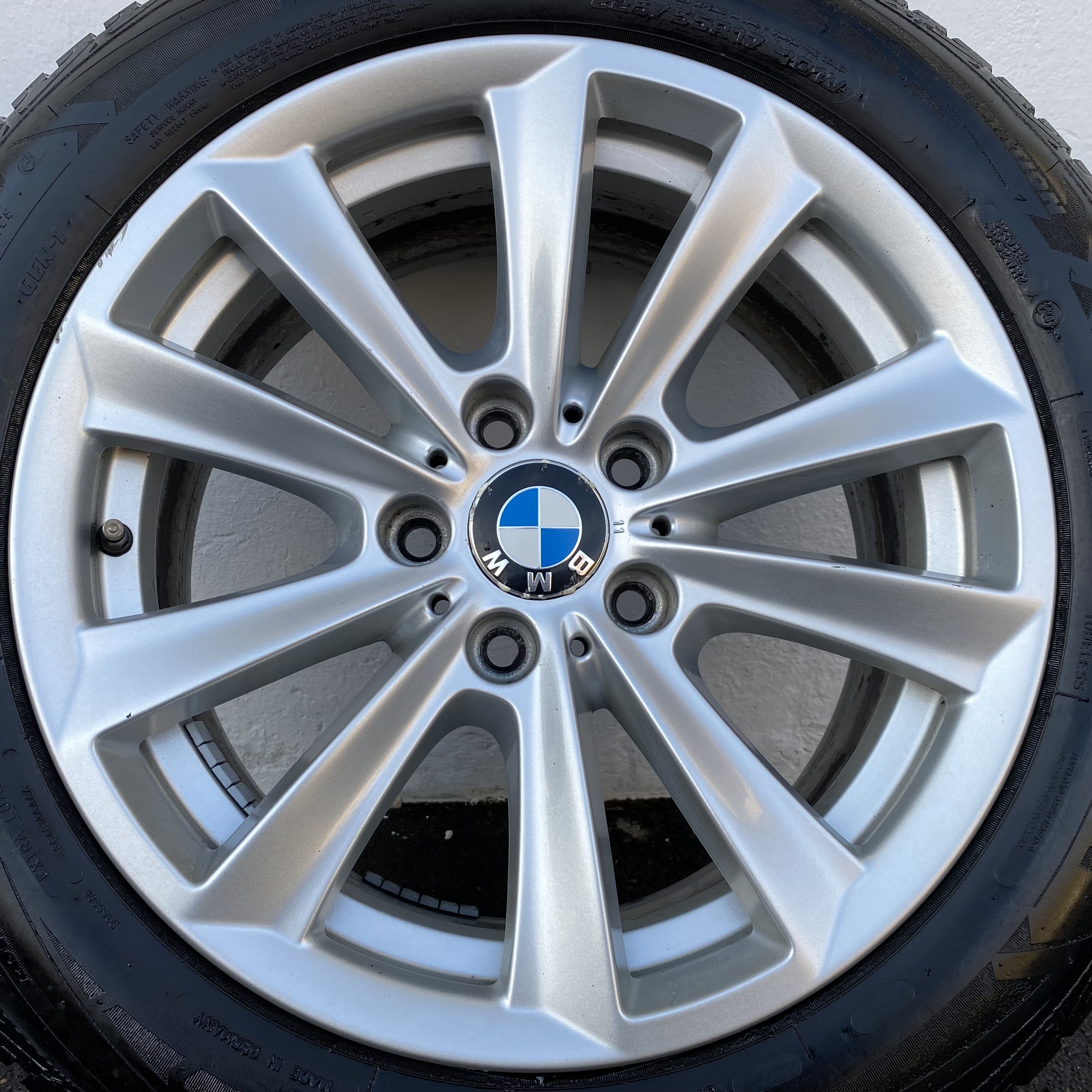 Kompletta Vinterhjul M+S | 17" BMW 6780720 | 5x120 8x17 ET30 72.6 + 225/55 R17 101V Goodyear Ultra Grip Performance GEN-1 | V49-2018 | 6.2mm | 6.2mm | 5.2mm | 5.2mm - 13