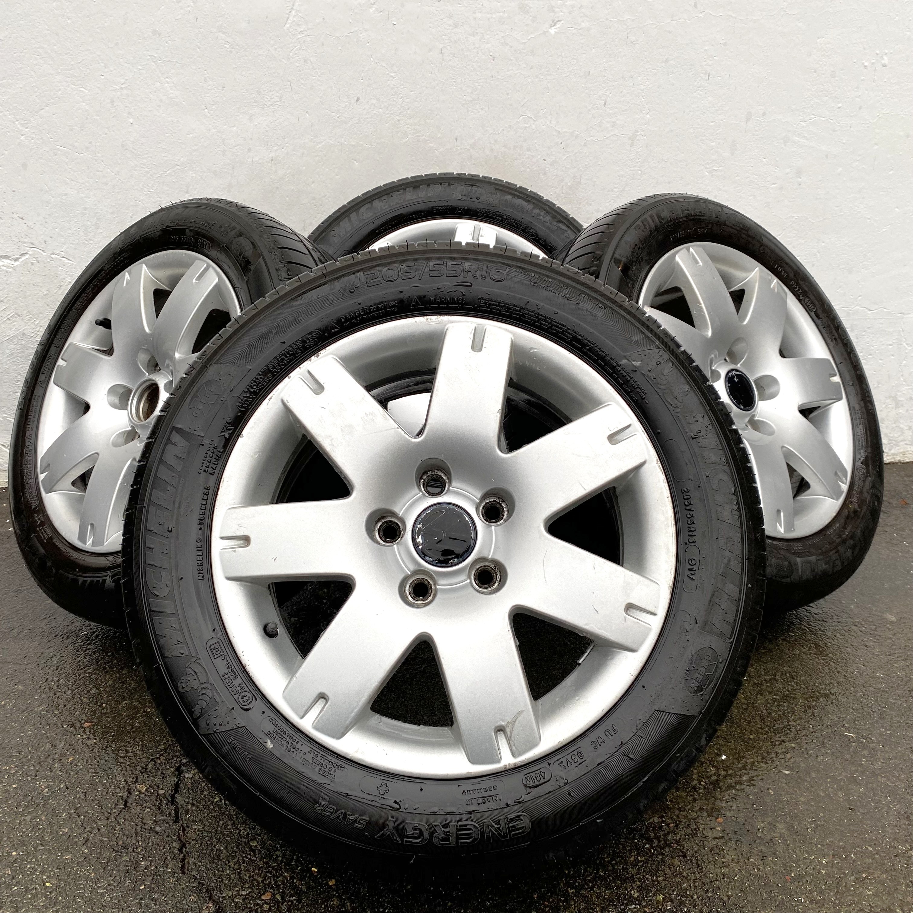 Kompletta Sommarhjul | 16" VW Passat 7 Spoke 3B0601025L | 5x112 7x16 ET37 57.1 + 205/55 R16 91V Michelin Energy Saver | V48-2012 | 4.3mm | 4.3m | 3.2mm | 3.2mm  - 2