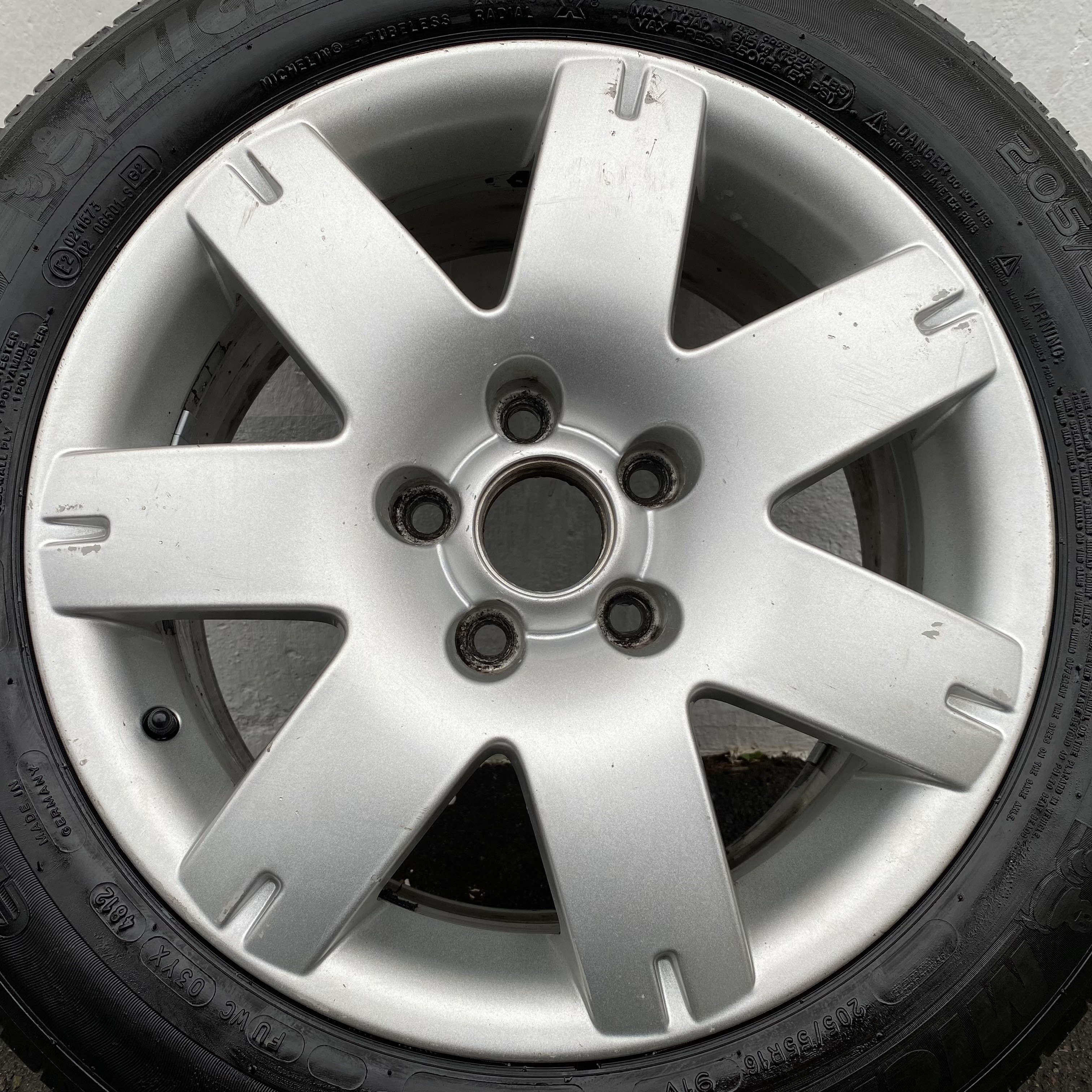 Kompletta Sommarhjul | 16" VW Passat 7 Spoke 3B0601025L | 5x112 7x16 ET37 57.1 + 205/55 R16 91V Michelin Energy Saver | V48-2012 | 4.3mm | 4.3m | 3.2mm | 3.2mm  - 9