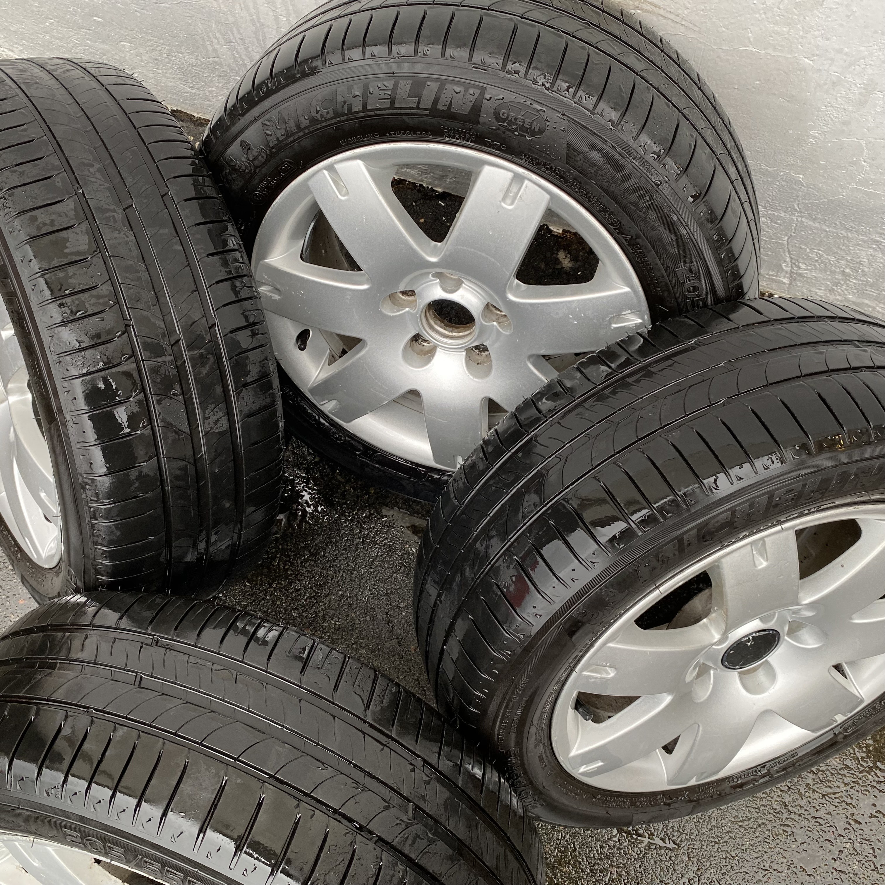 Kompletta Sommarhjul | 16" VW Passat 7 Spoke 3B0601025L | 5x112 7x16 ET37 57.1 + 205/55 R16 91V Michelin Energy Saver | V48-2012 | 4.3mm | 4.3m | 3.2mm | 3.2mm  - 4