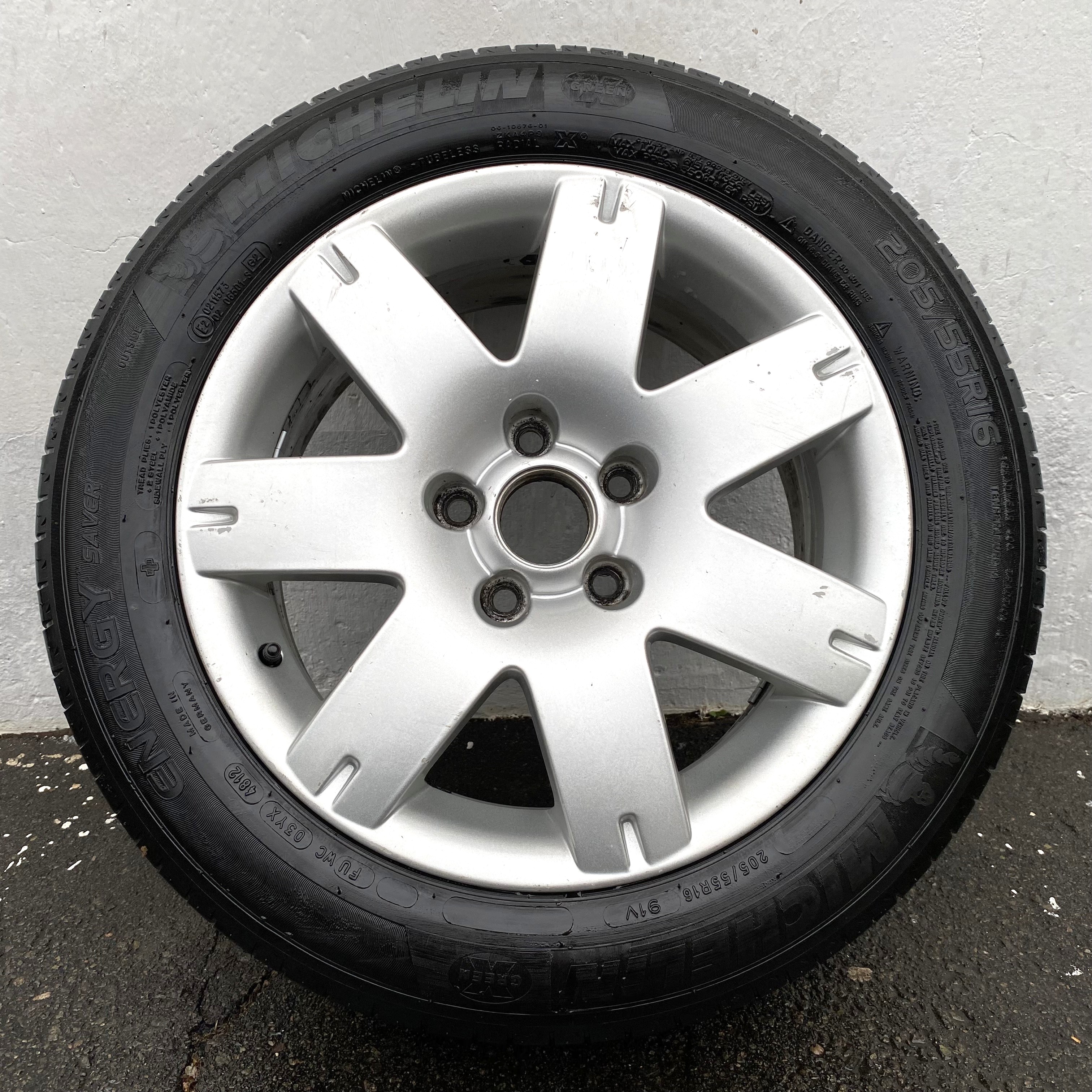 Kompletta Sommarhjul | 16" VW Passat 7 Spoke 3B0601025L | 5x112 7x16 ET37 57.1 + 205/55 R16 91V Michelin Energy Saver | V48-2012 | 4.3mm | 4.3m | 3.2mm | 3.2mm  - 8