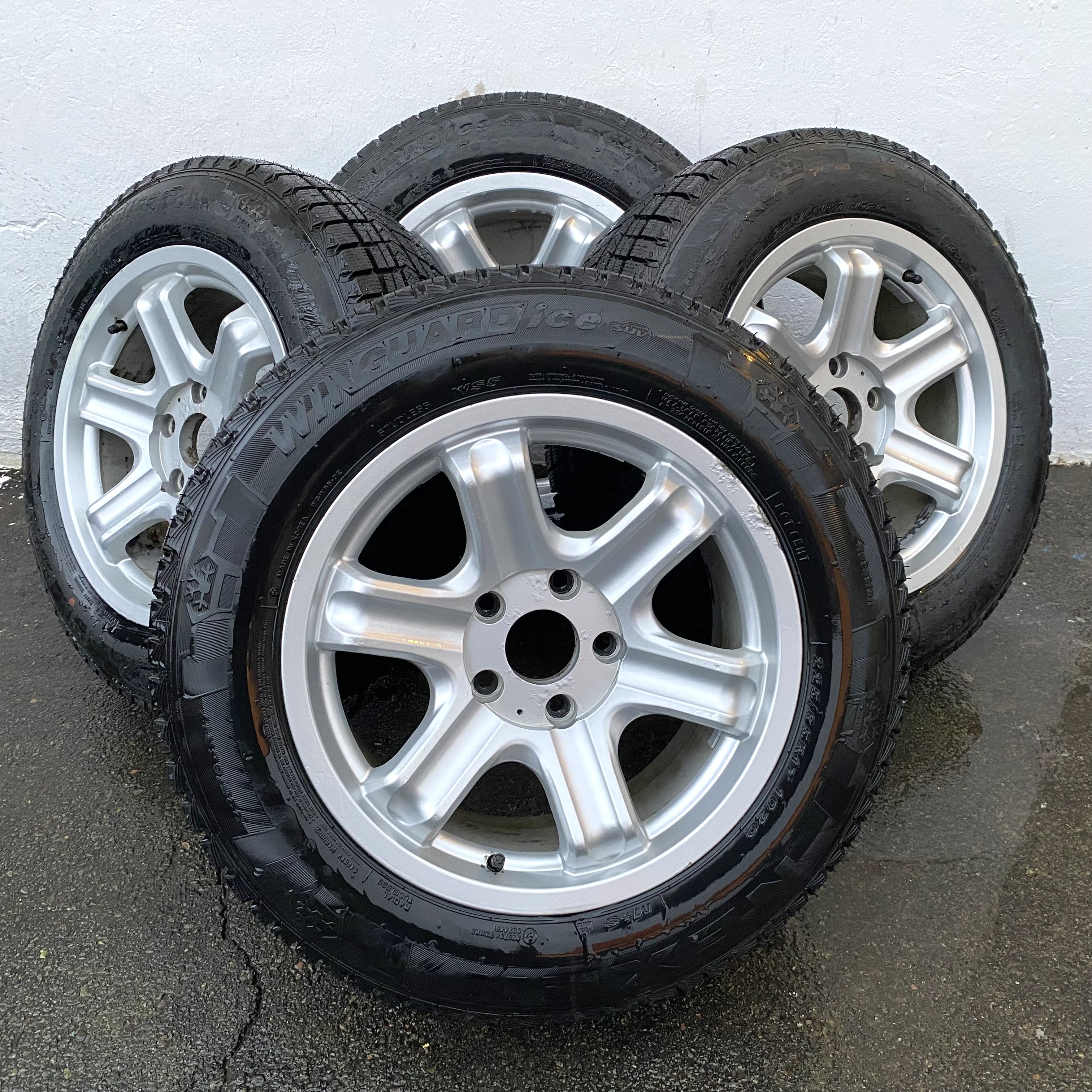 Kompletta Vinterhjul M+S | 17" Fiat Freemont | 5x127 8x17 ET36 71.5 + 225/65 R17 102Q Nexen Winguard Ice SUV | V20-2022 | 9mm | 9mm | 9mm | 9mm