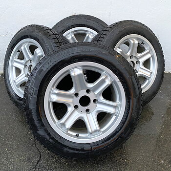 Kompletta Vinterhjul M+S | 17" Fiat Freemont | 5x127 8x17 ET36 71.5 + 225/65 R17 102Q Nexen Winguard Ice SUV | V20-2022 | 9mm | 9mm | 9mm | 9mm