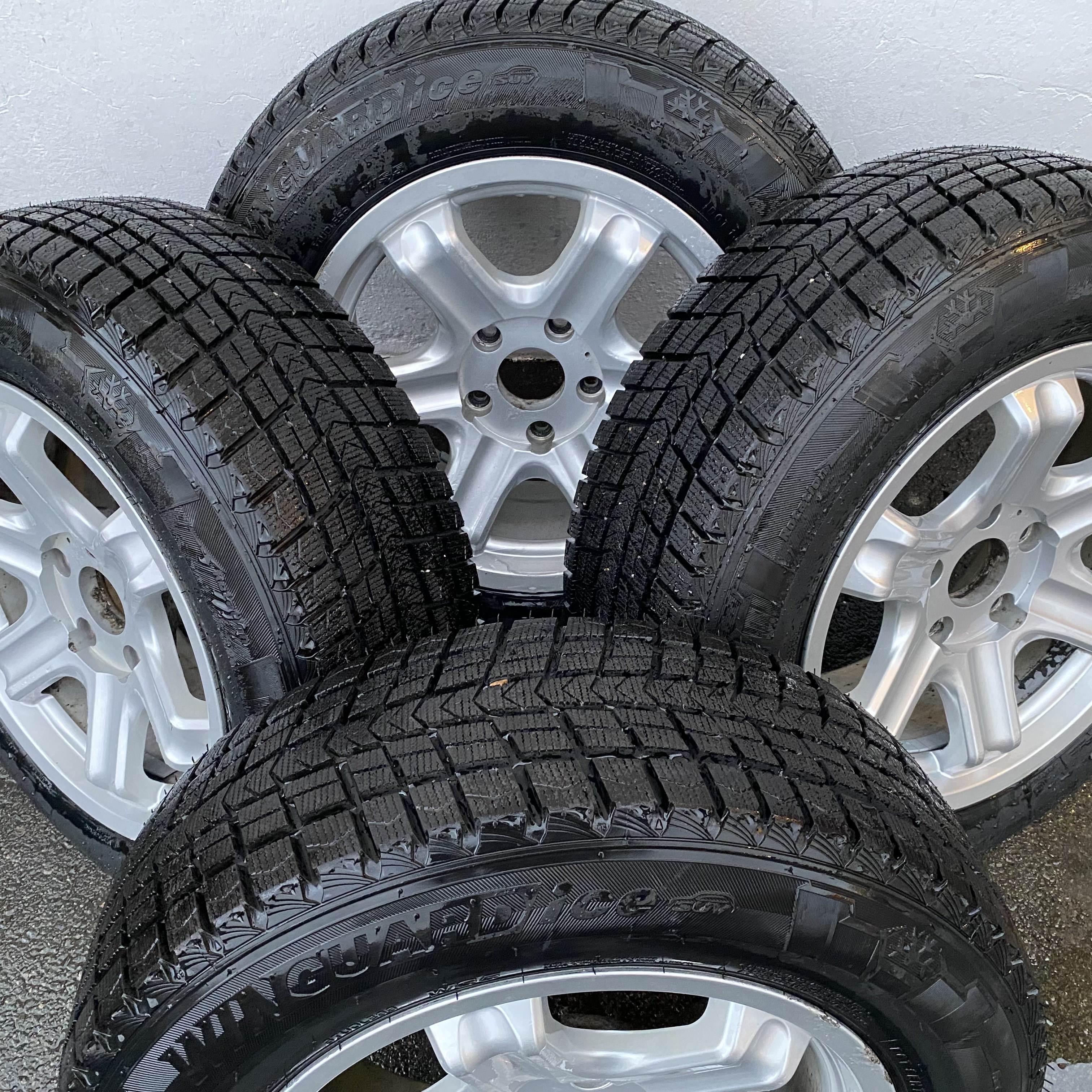 Kompletta Vinterhjul M+S | 17" Fiat Freemont | 5x127 8x17 ET36 71.5 + 225/65 R17 102Q Nexen Winguard Ice SUV | V20-2022 | 9mm | 9mm | 9mm | 9mm - 3