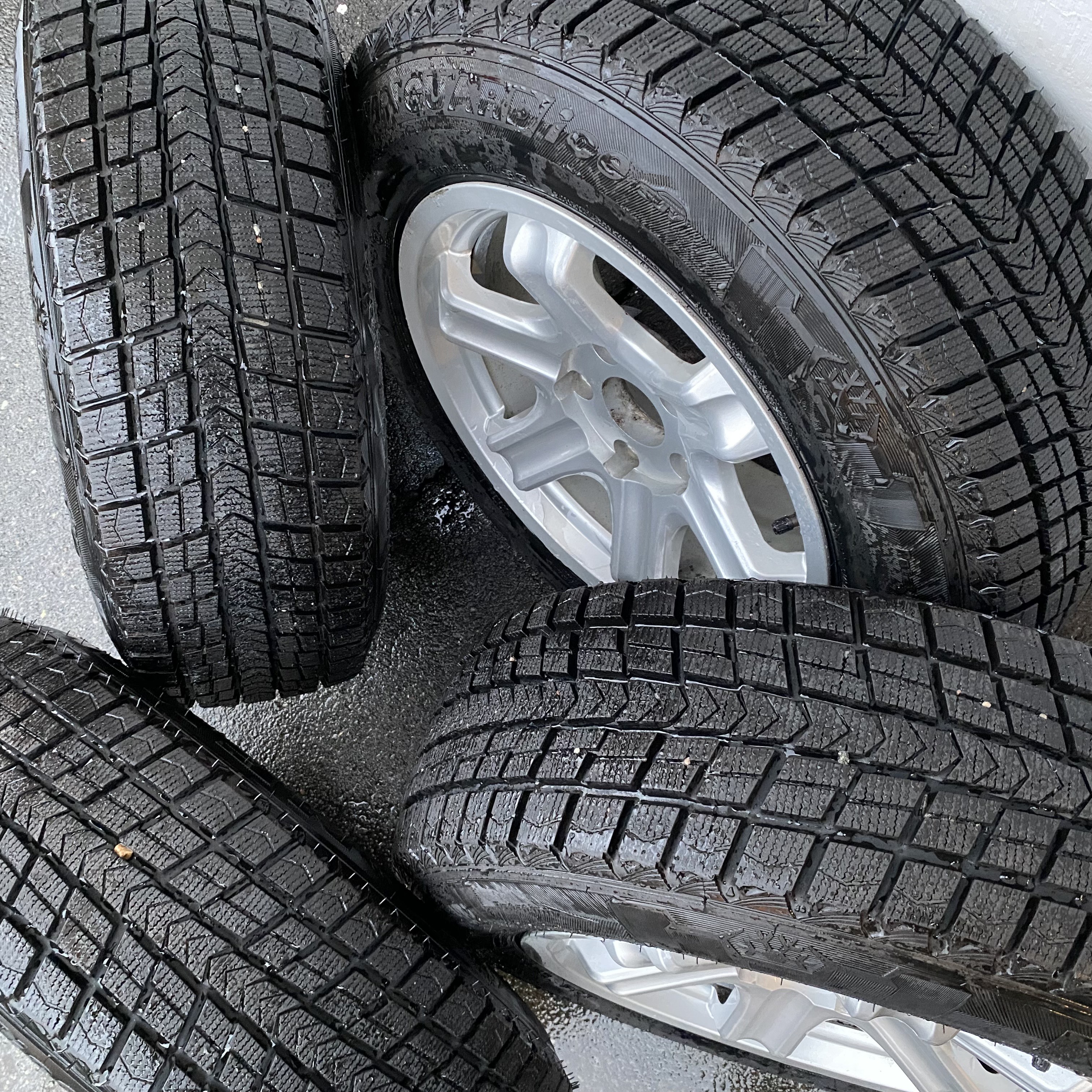 Kompletta Vinterhjul M+S | 17" Fiat Freemont | 5x127 8x17 ET36 71.5 + 225/65 R17 102Q Nexen Winguard Ice SUV | V20-2022 | 9mm | 9mm | 9mm | 9mm - 5