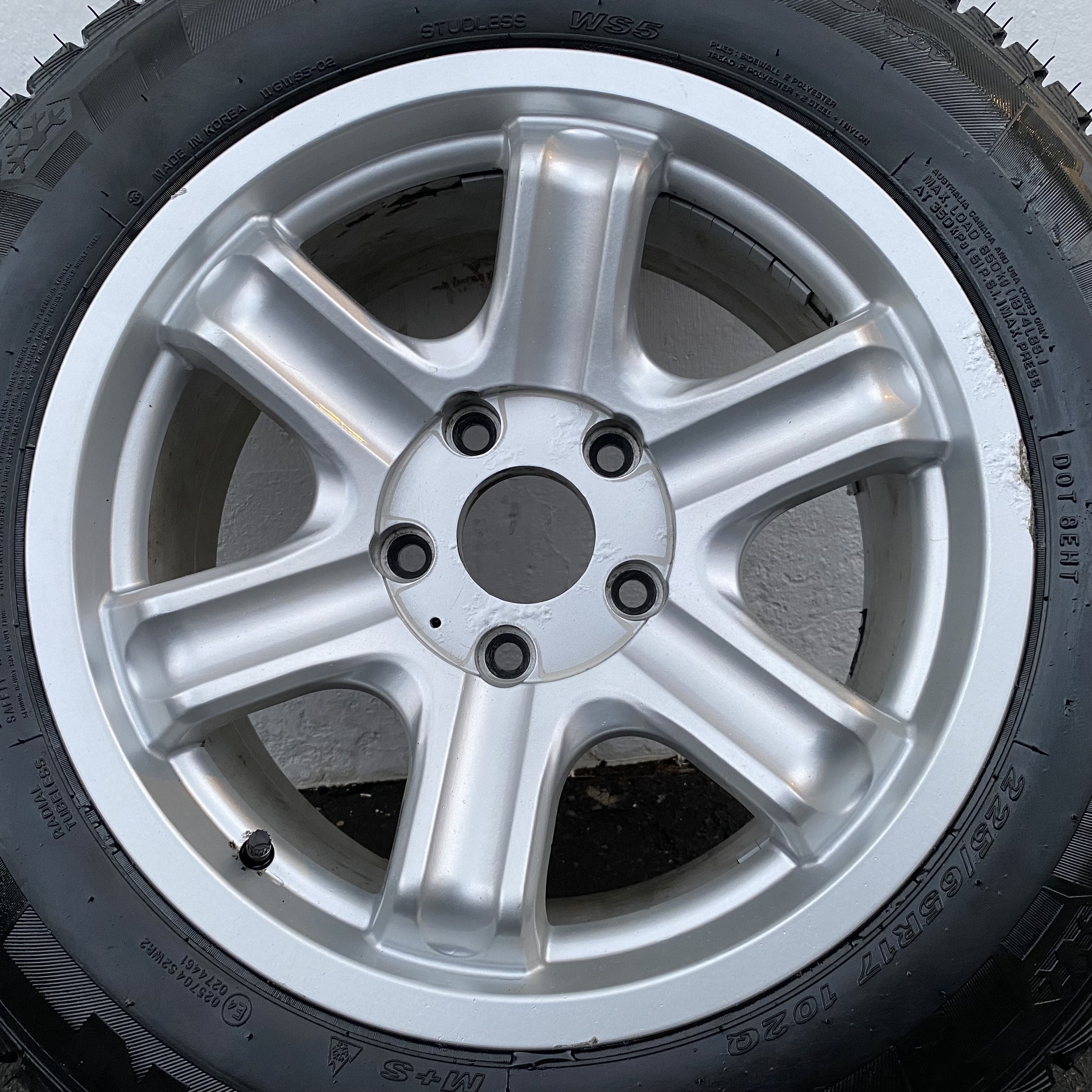 Kompletta Vinterhjul M+S | 17" Fiat Freemont | 5x127 8x17 ET36 71.5 + 225/65 R17 102Q Nexen Winguard Ice SUV | V20-2022 | 9mm | 9mm | 9mm | 9mm - 14