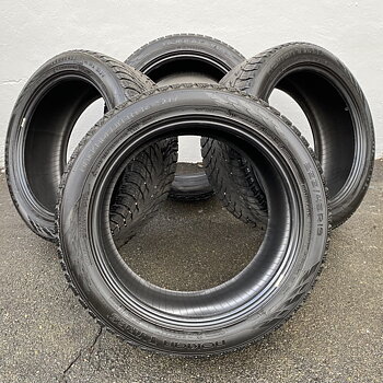 19" BEGAGNADE VINTERDÄCK M+S | 4 st 255/45 R19 104R XL Nokian Hakkapeliitta R3 Suv | V47-2021 | 8mm | 7.6mm | 6.4mm | 6.4mm