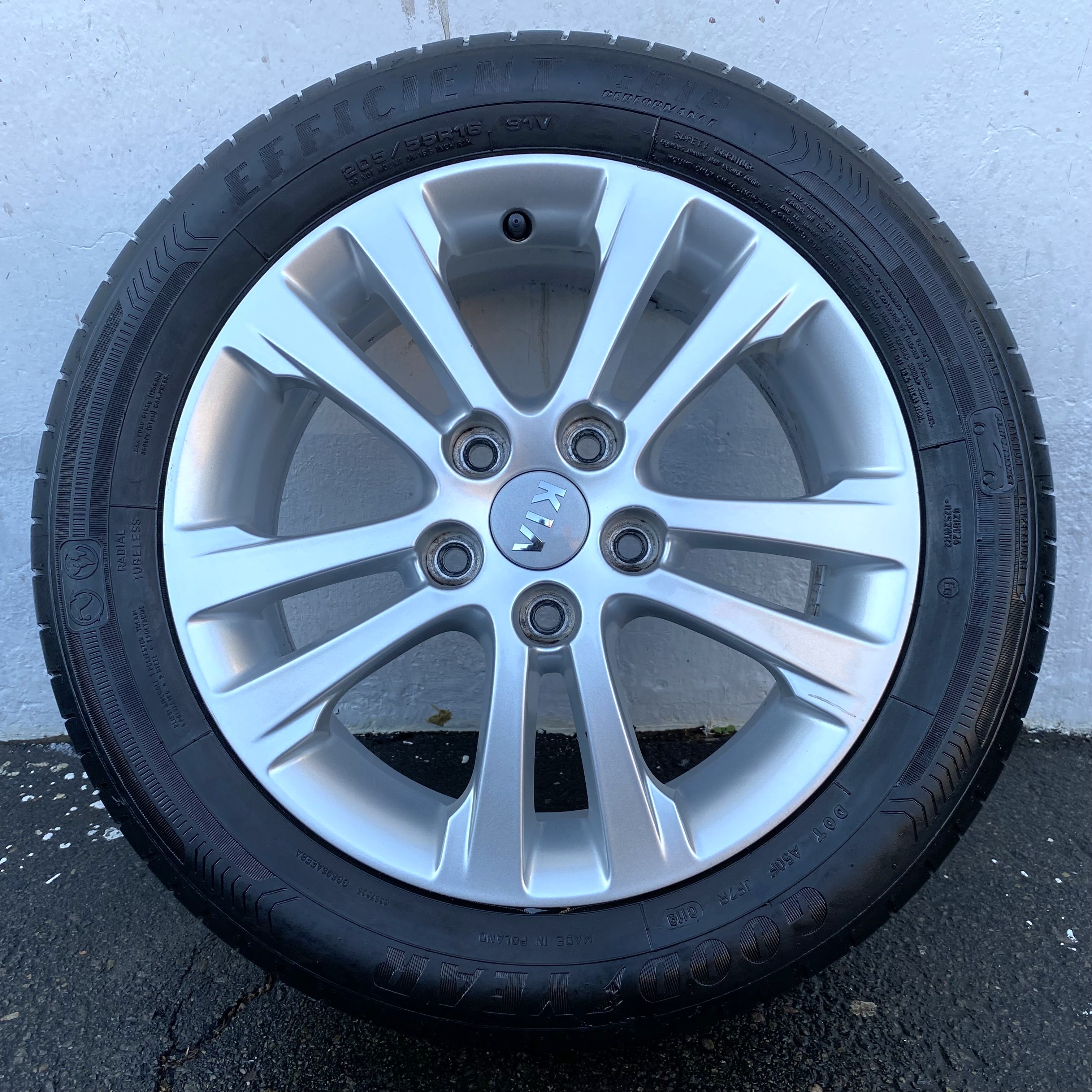 Kompletta Sommarhjul | 16" KIA CEED 52910A2220 | 5x114.3 6.5x16 ET50 67.1 + 2 st 205/55 R16 91V Goodyear Efficient Grip Performance 2 | V46-2021 | 7mm | 7mm + 2 st 205/55 R16 91V Goodyear Efficient Grip Performance  | V01-2019 | 3.5mm | 3.5mm - 6