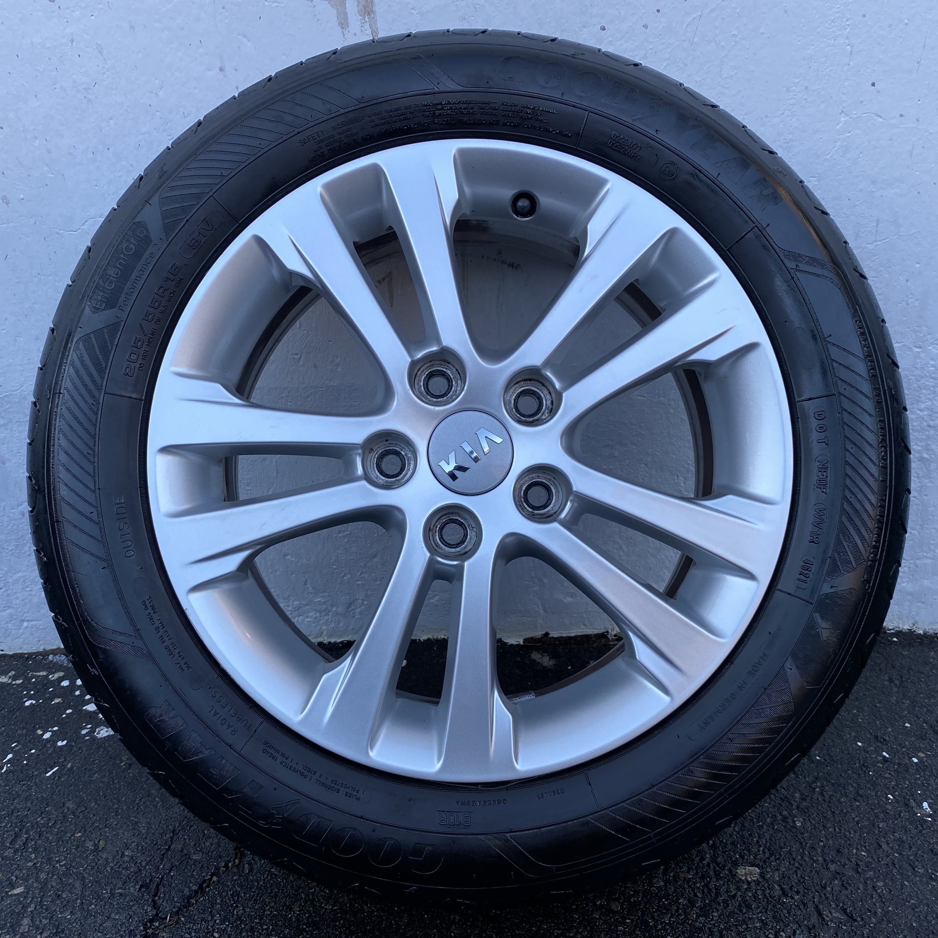 Kompletta Sommarhjul | 16" KIA CEED 52910A2220 | 5x114.3 6.5x16 ET50 67.1 + 2 st 205/55 R16 91V Goodyear Efficient Grip Performance 2 | V46-2021 | 7mm | 7mm + 2 st 205/55 R16 91V Goodyear Efficient Grip Performance  | V01-2019 | 3.5mm | 3.5mm - 11