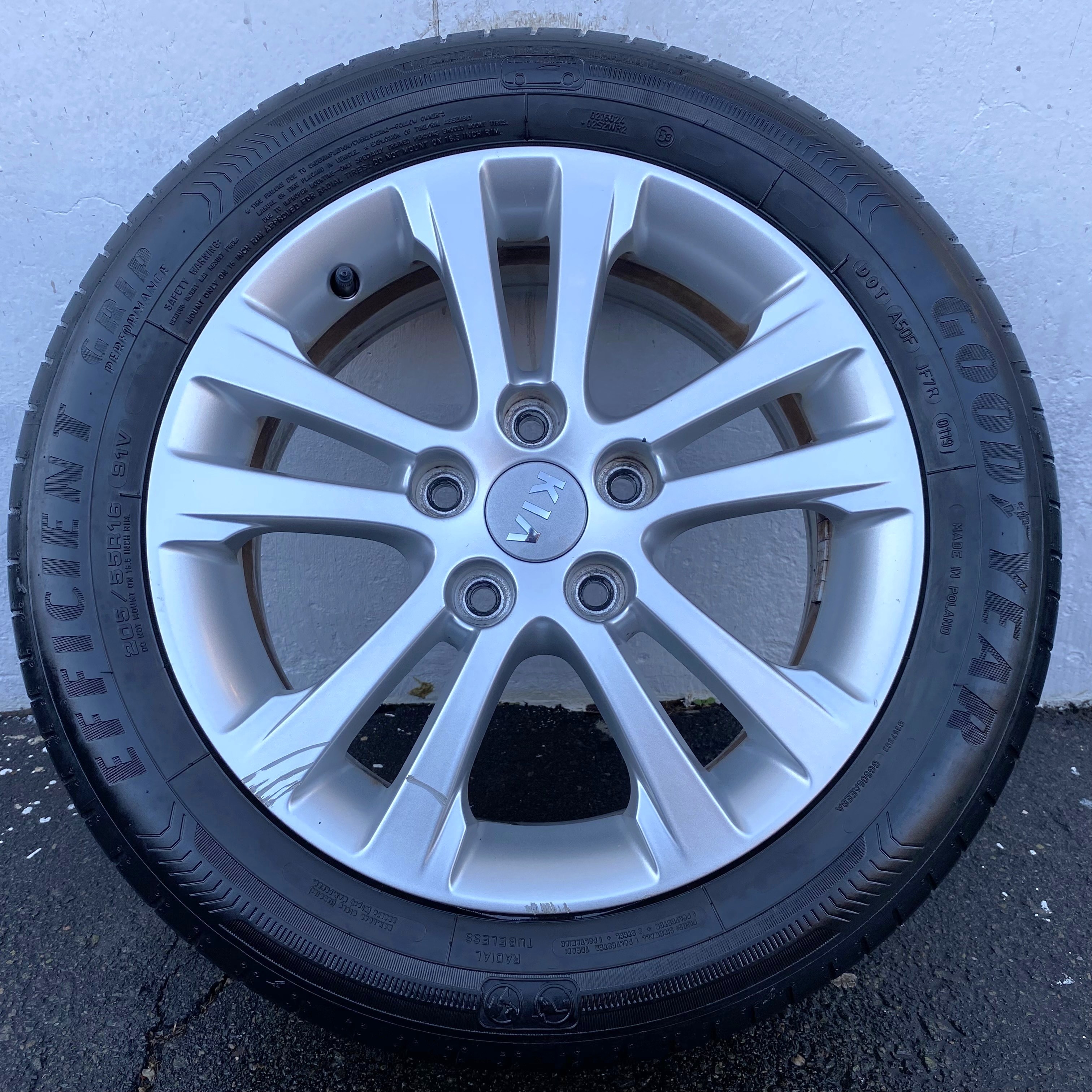Kompletta Sommarhjul | 16" KIA CEED 52910A2220 | 5x114.3 6.5x16 ET50 67.1 + 2 st 205/55 R16 91V Goodyear Efficient Grip Performance 2 | V46-2021 | 7mm | 7mm + 2 st 205/55 R16 91V Goodyear Efficient Grip Performance  | V01-2019 | 3.5mm | 3.5mm - 9