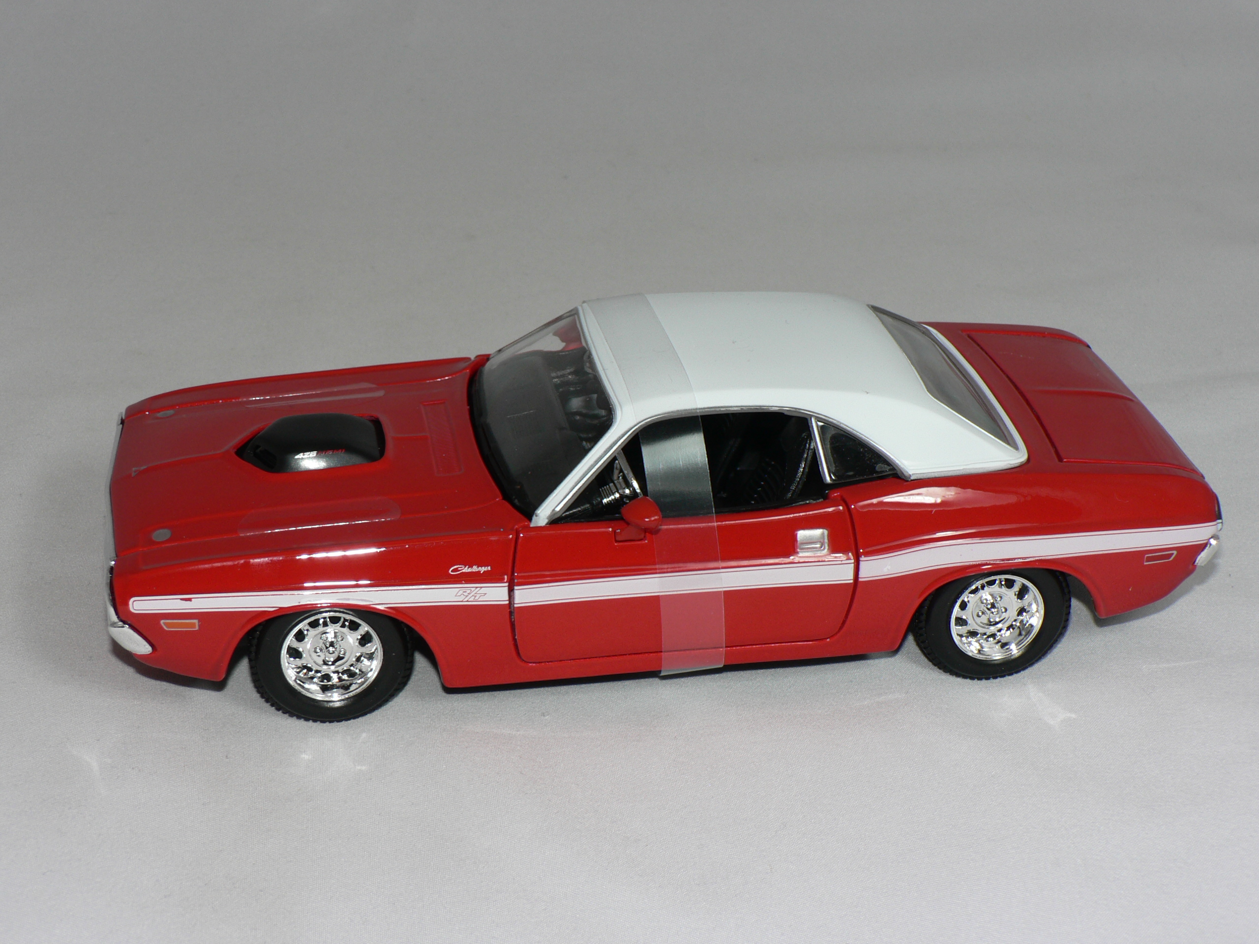 Dodge Challenger RT 1970   1:24  Maisto - 3