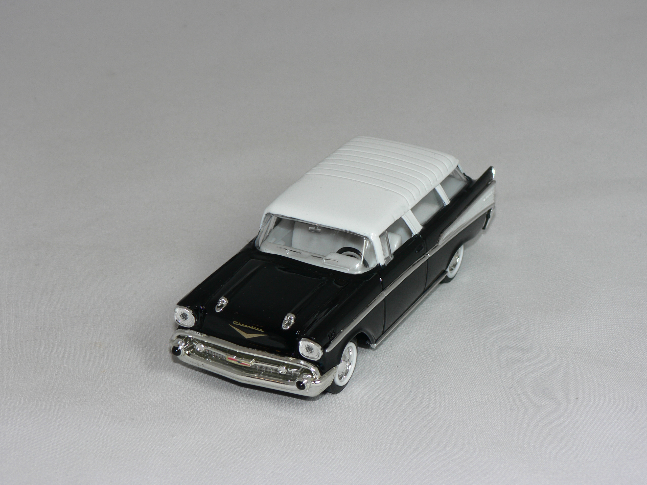 Chevrolet Nomad  1957   1:43  Road Legends