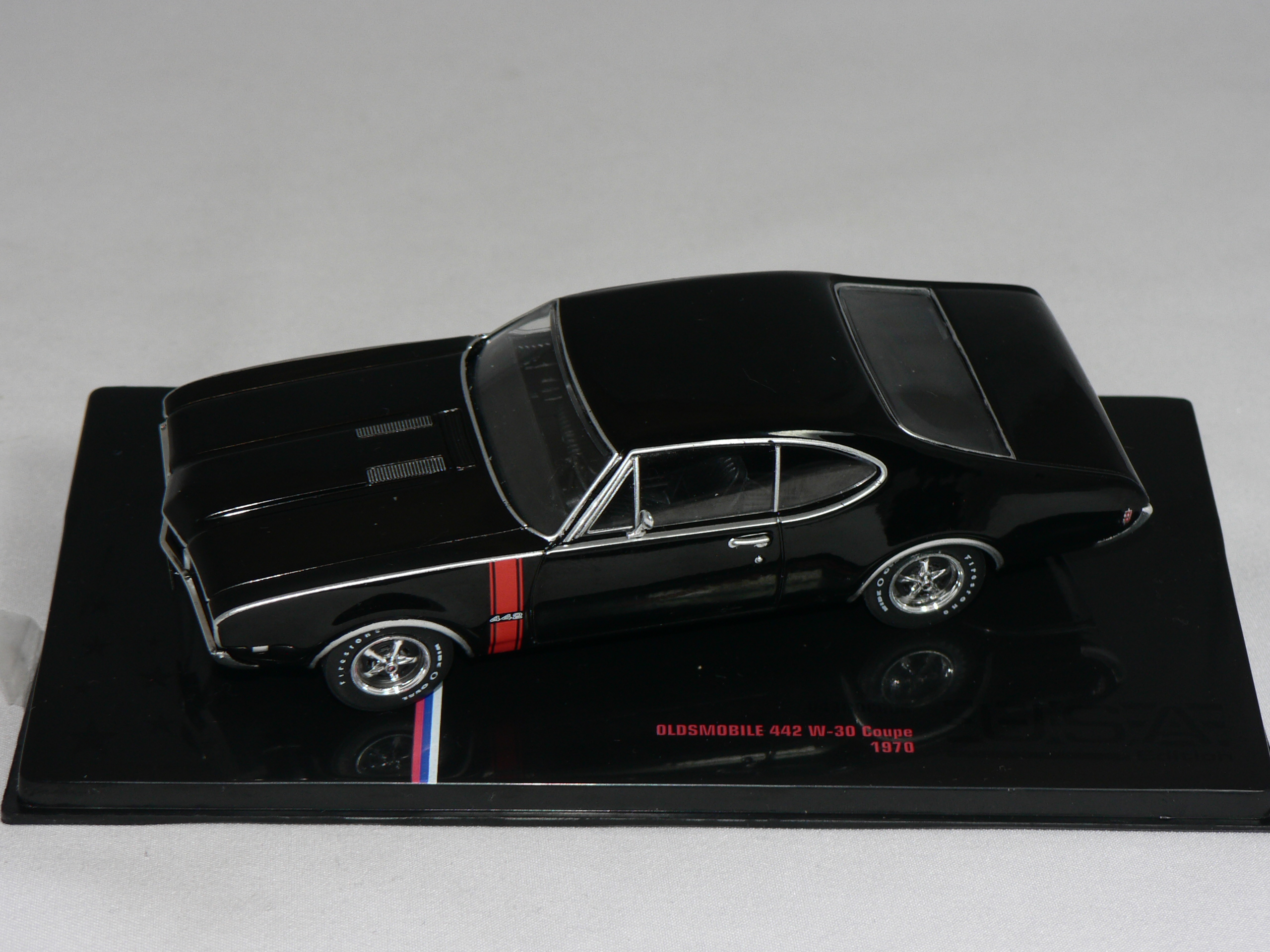Oldsmobile  442  W-30  1970  1:43 Ixo - 3