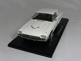 Ford Thunderbird   Coupe 1966  1:18  KK Scale