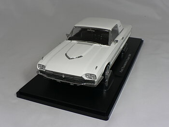 Ford Thunderbird   Coupe 1966  1:18  KK Scale