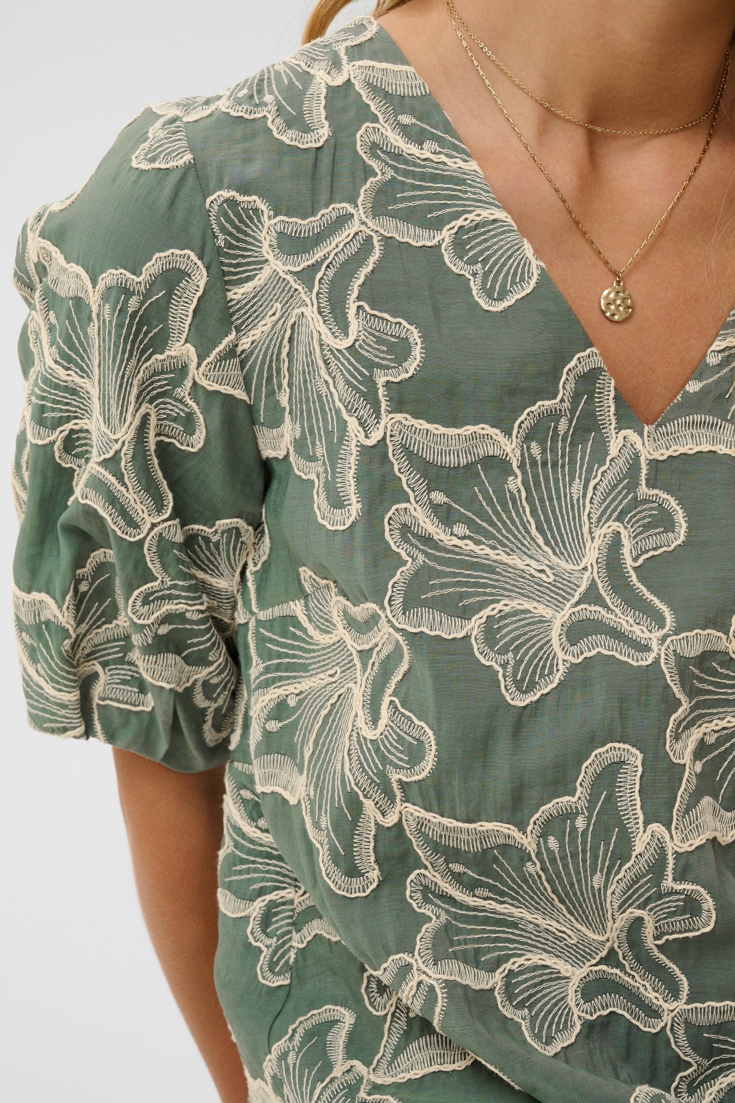 CRTorli Dress Mulled Basil  Kort klänning med brodyr - 4