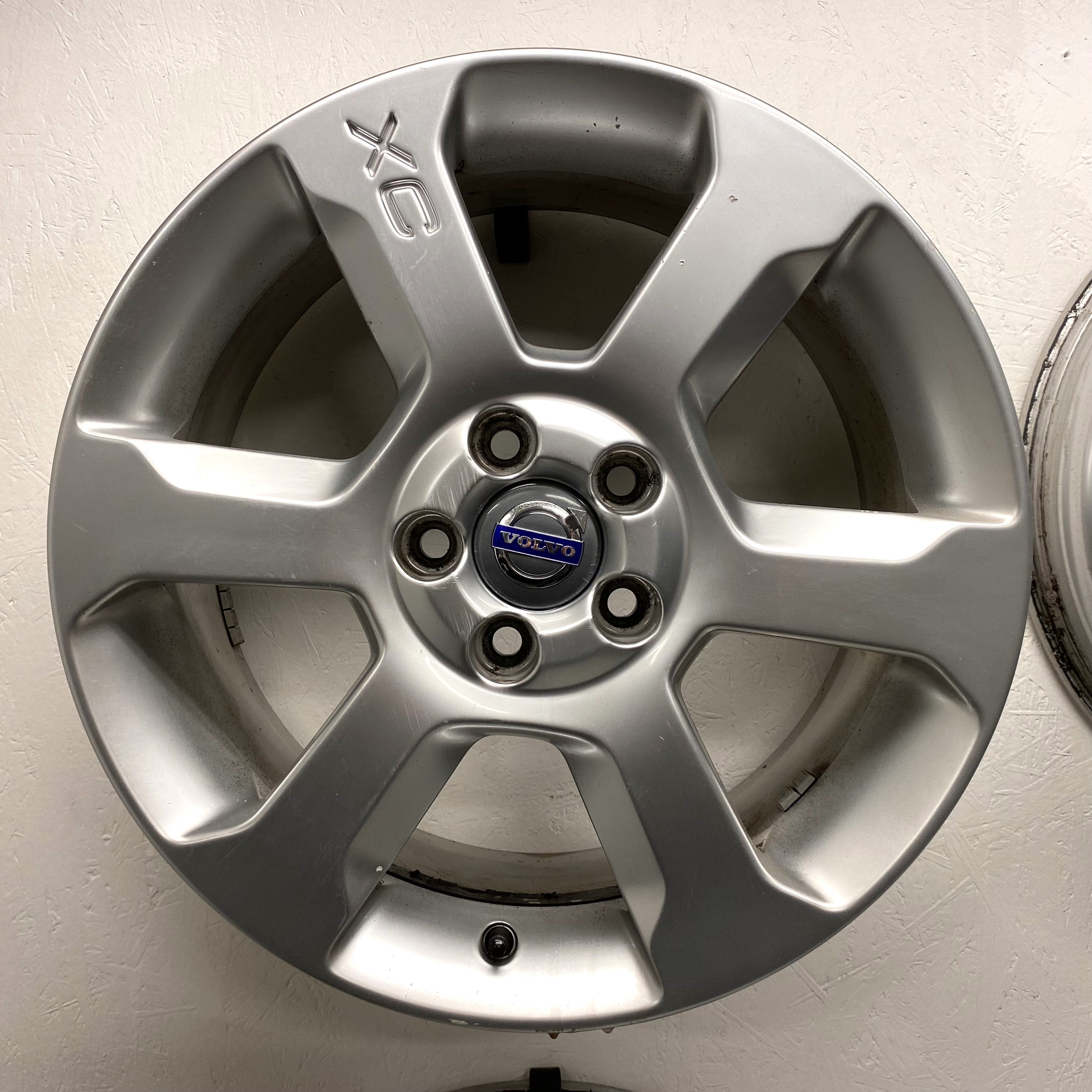 BEGAGNAT | 4 st | 17" VOLVO SARGAS XC70 Alufälgar 30714025 | 5x108 7.5x17 ET55 63.4 - 4