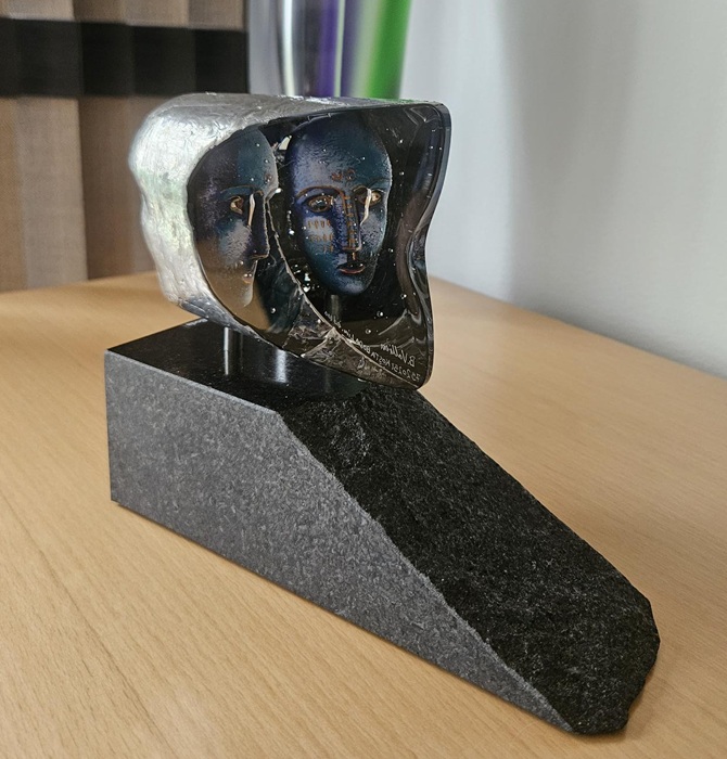 Minijanus Blue  - 4