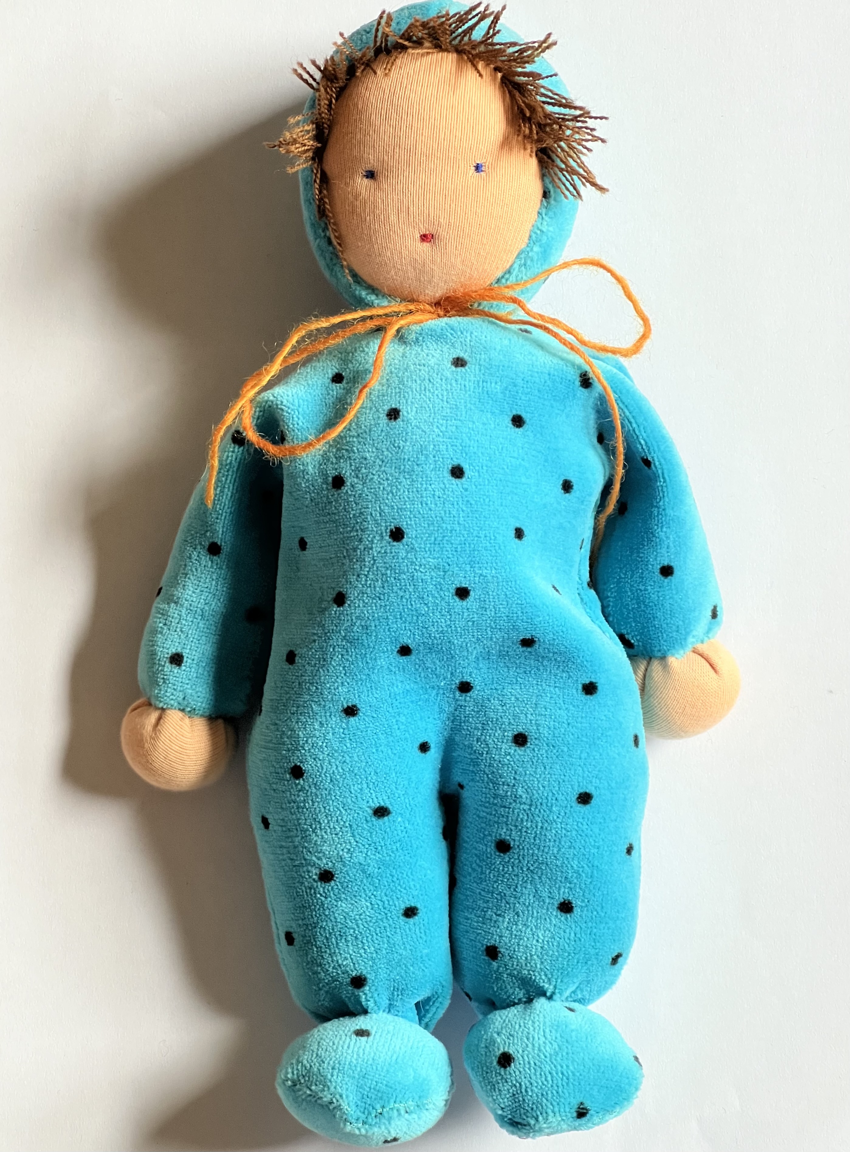 Waldorfdocka - handgjord overalldocka KoKoBello - Kid 27 cm - 7