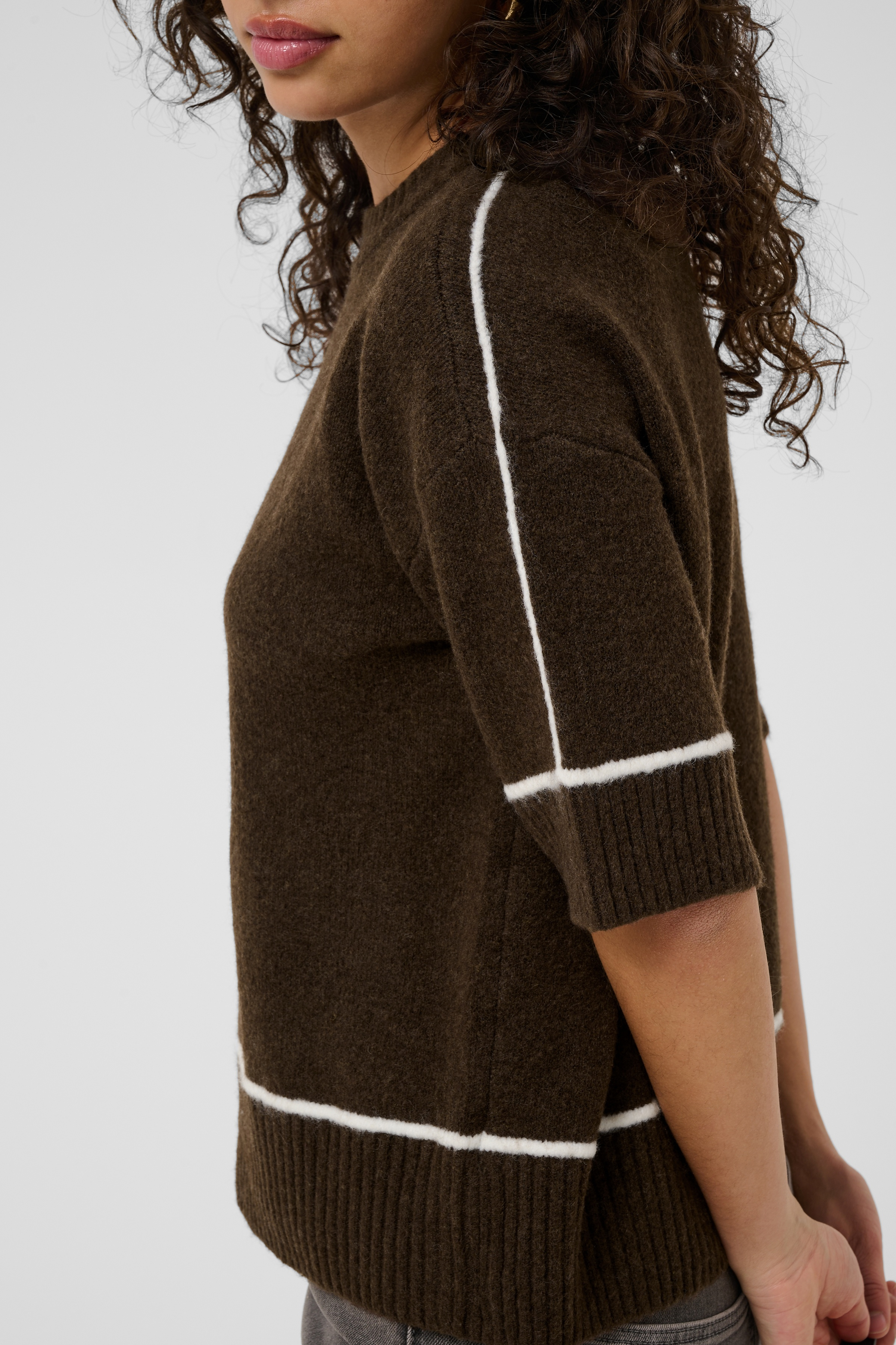 KAjinie Pullover Coffee Bean Stickad tröja med kort ärm - 4