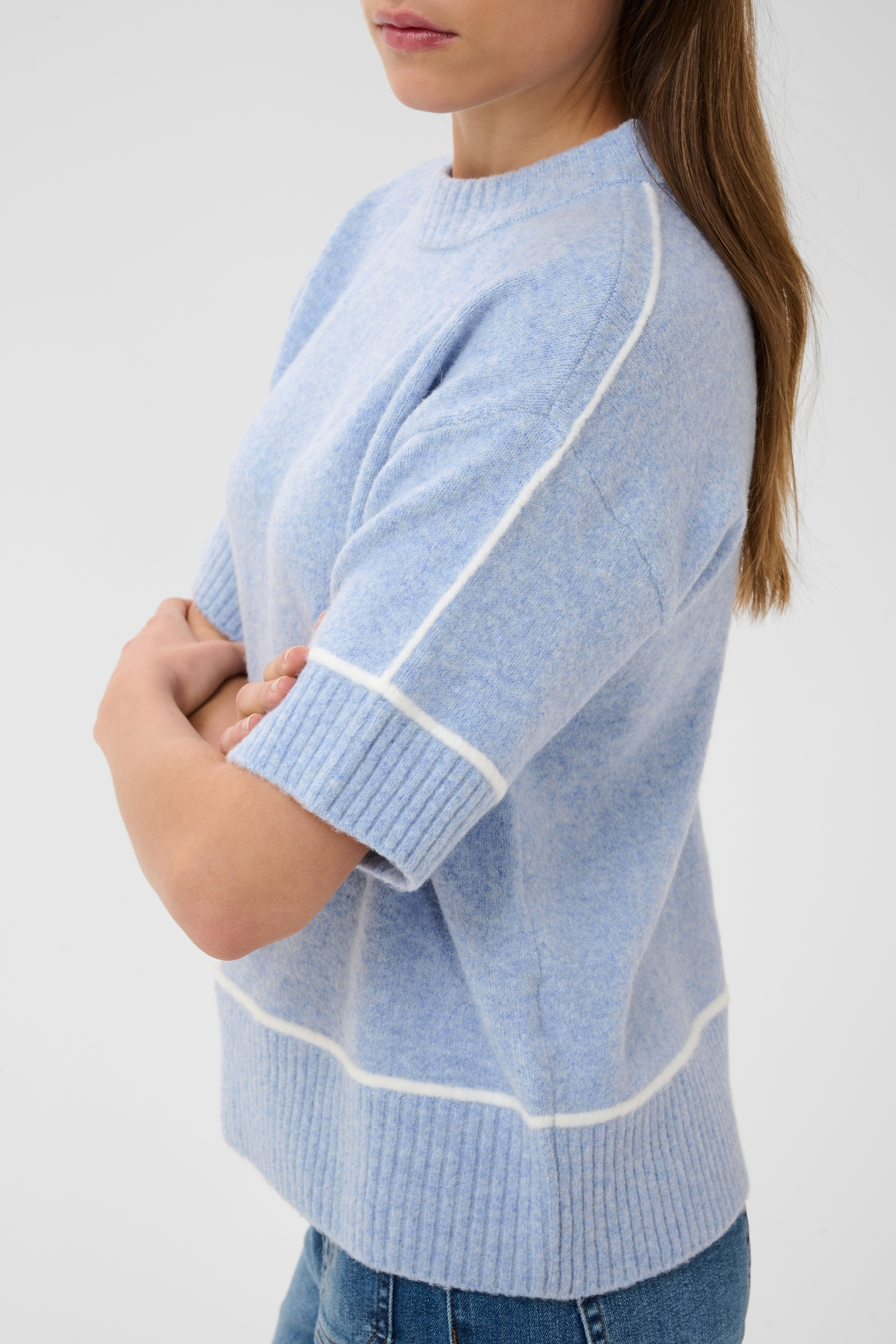 KAjinie Pullover Blue Fog Melange Stickad tröja med kort ärm