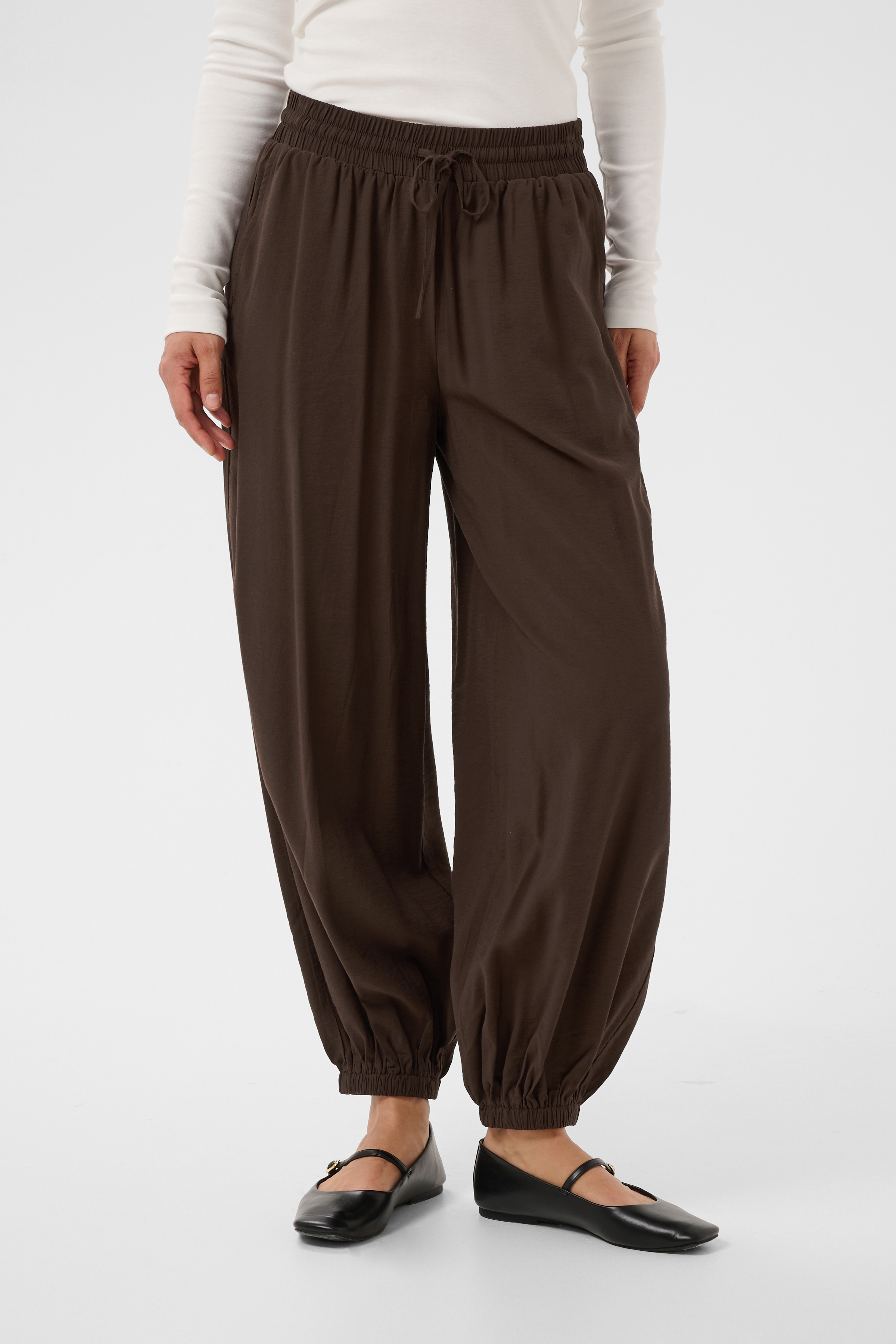 KAalberta Trousers Coffee Bean Brun Ballongbyxa
