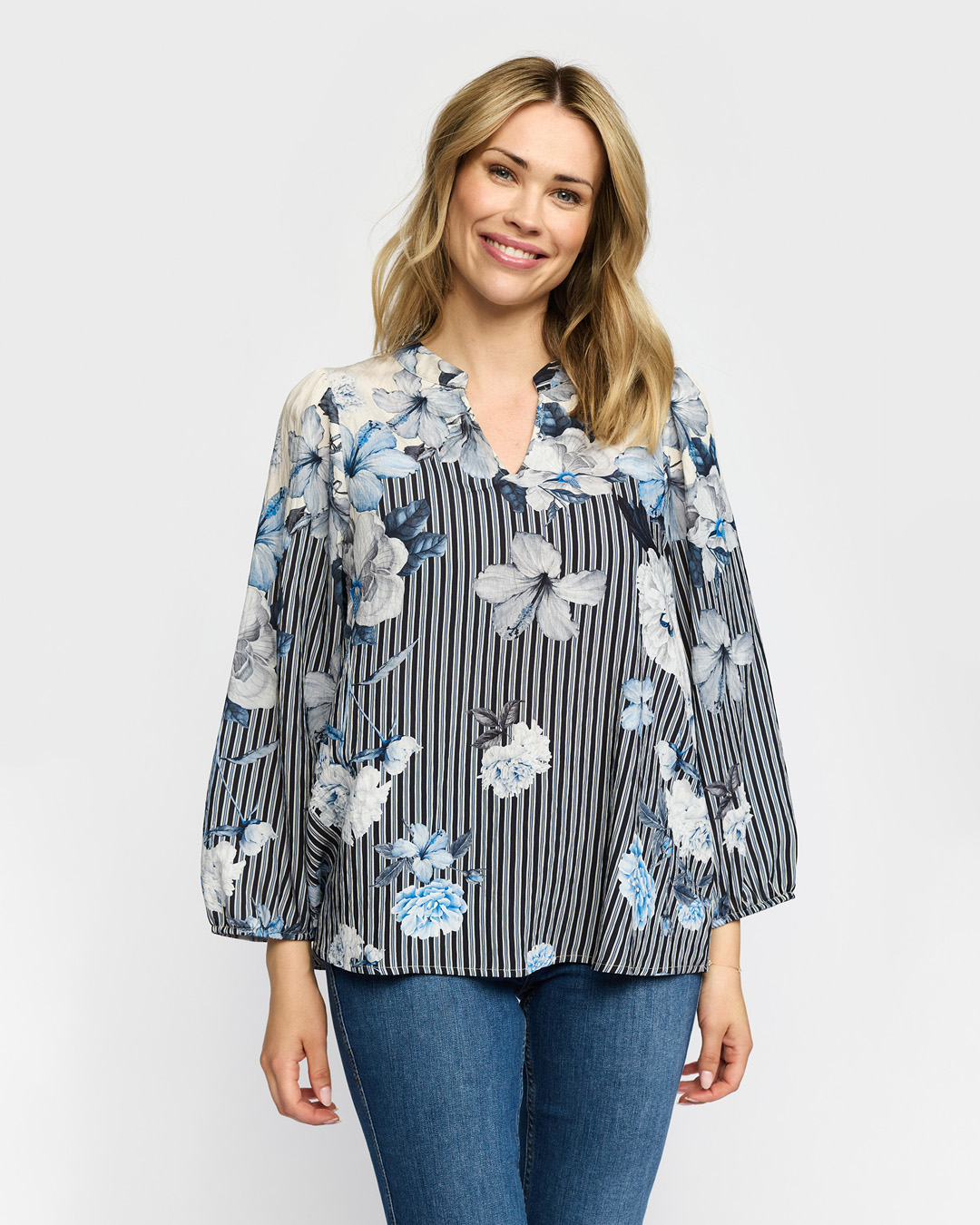 Blus Jana blommig/randig blå/vitt