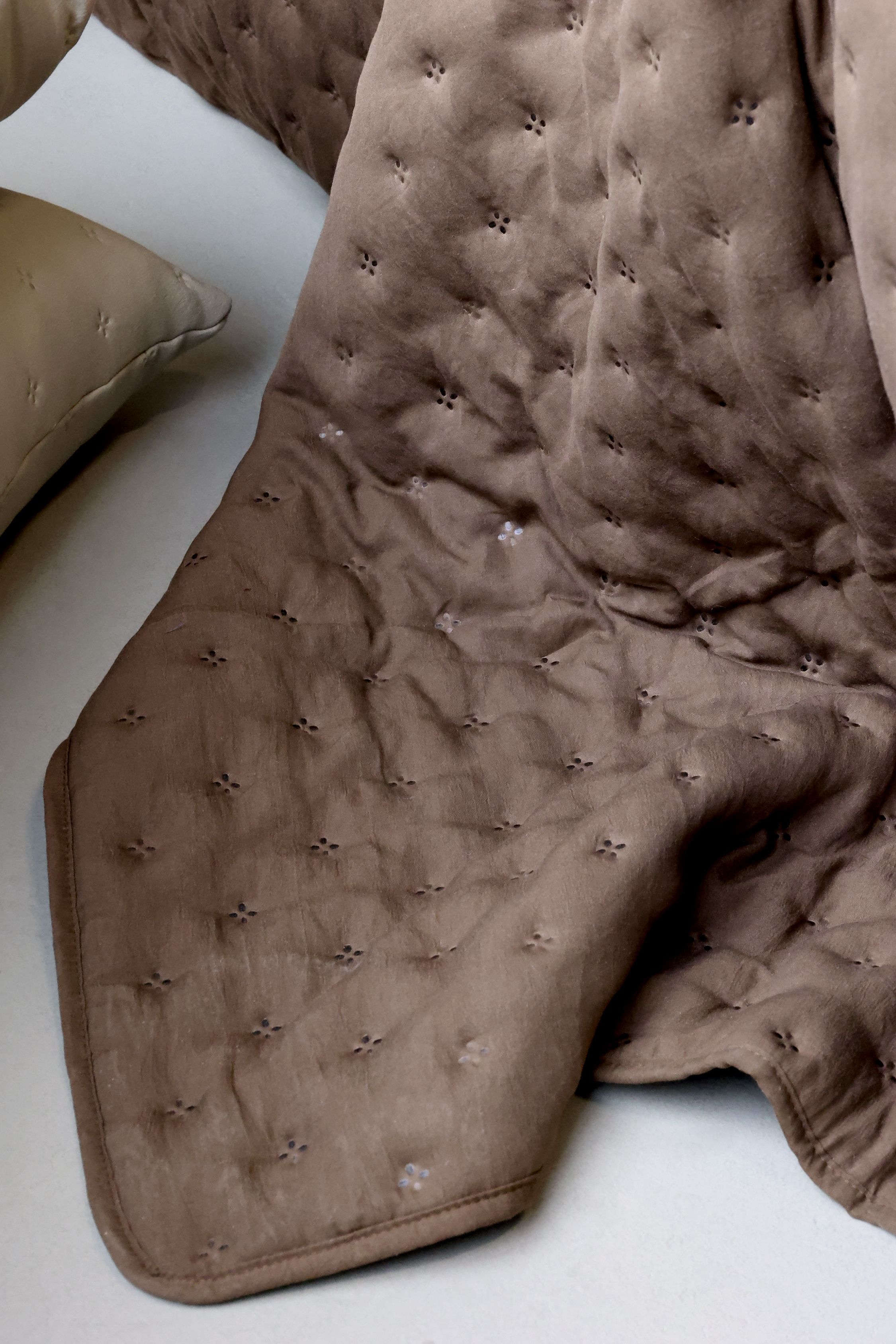 Aix Soft Quilt - Valnöt - 5